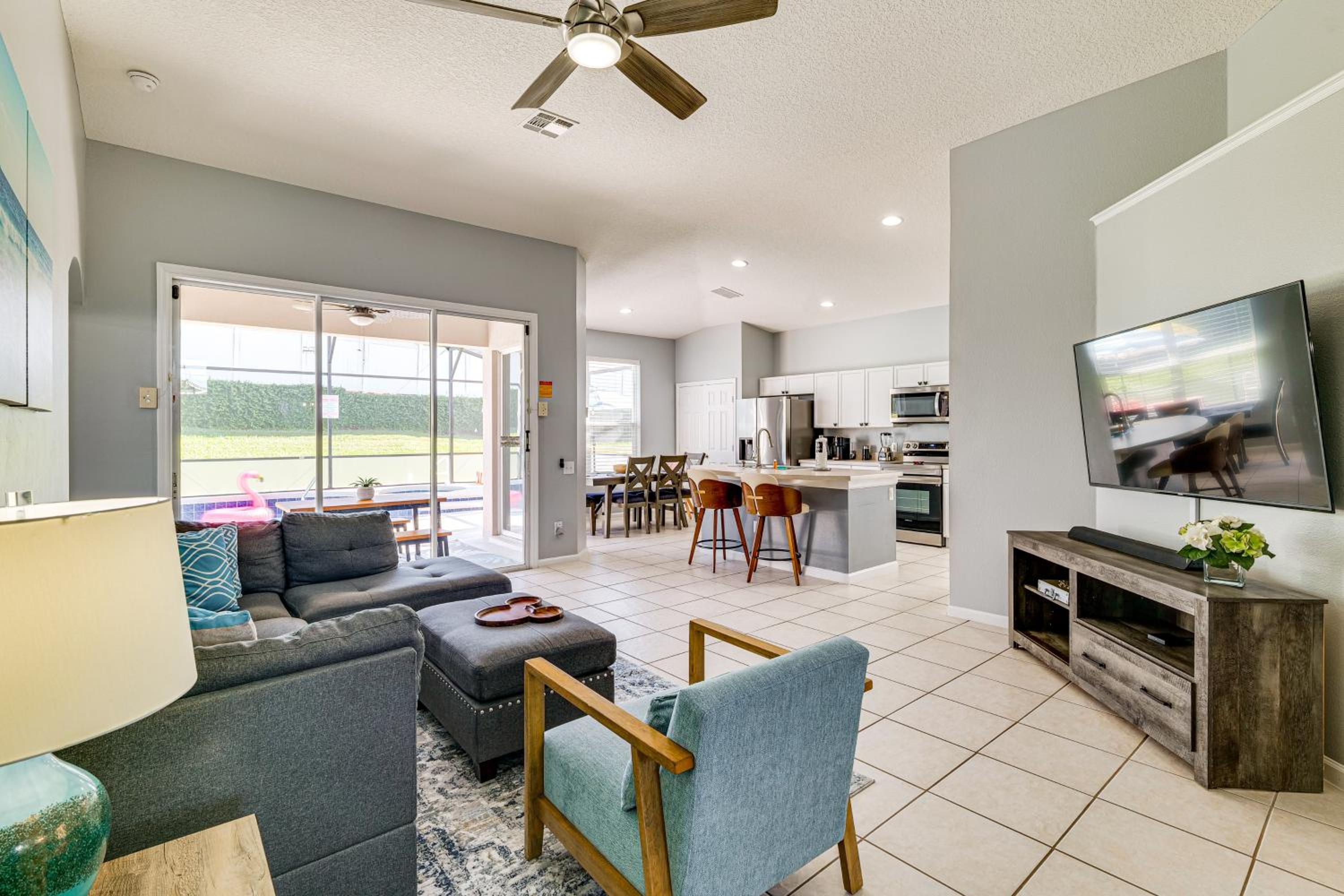 Resort Perks! Family Home 4 Mi to Disney World