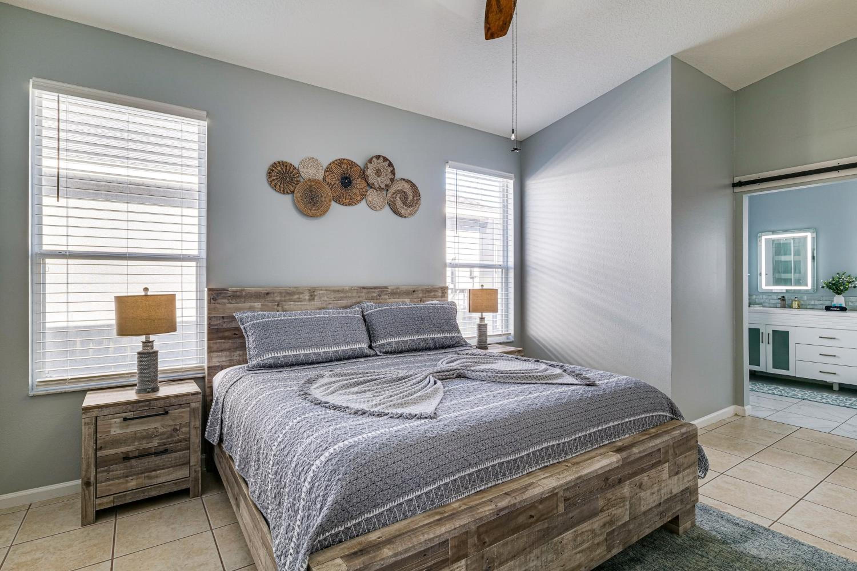 Resort Perks! Family Home 4 Mi to Disney World