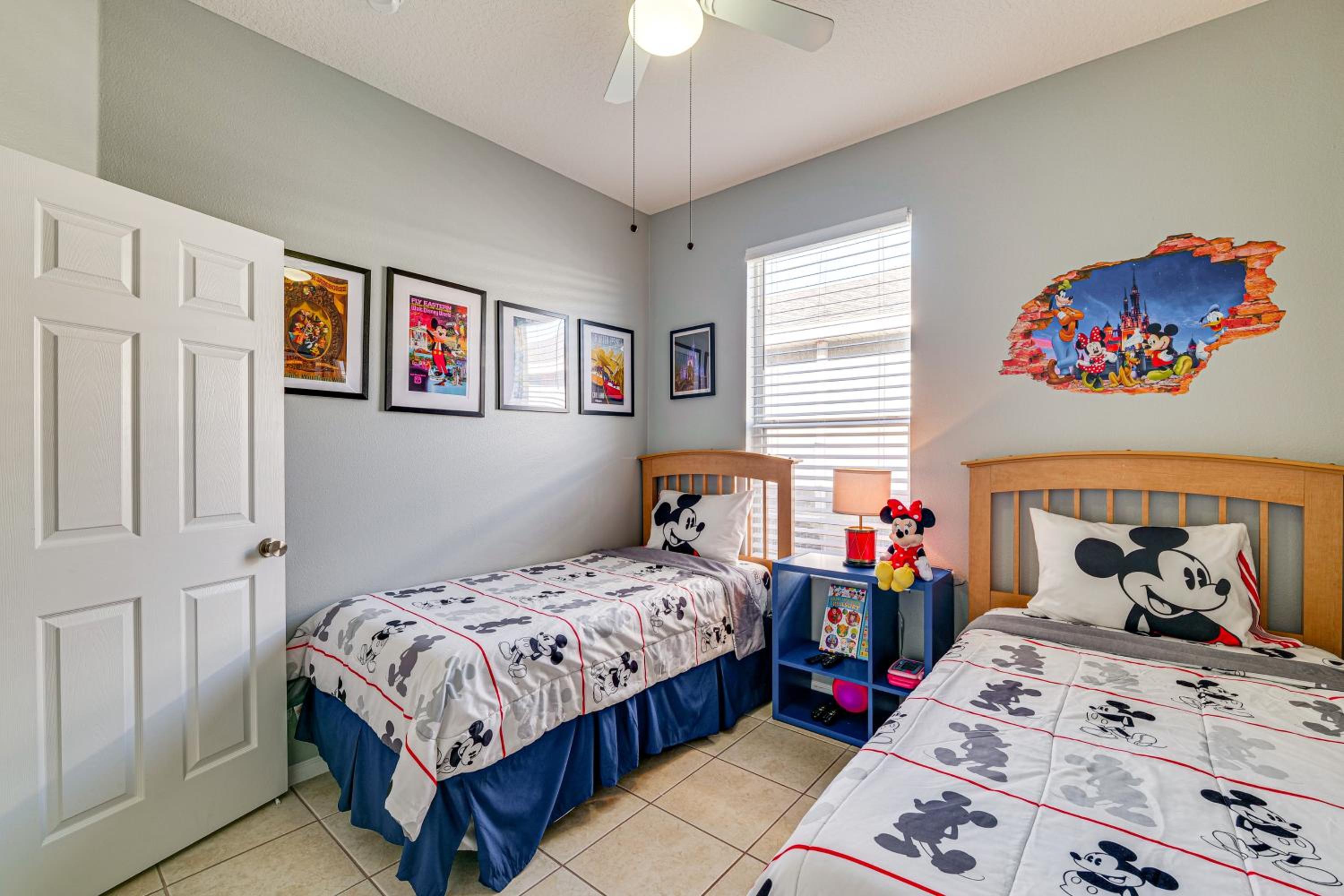 Resort Perks! Family Home 4 Mi to Disney World