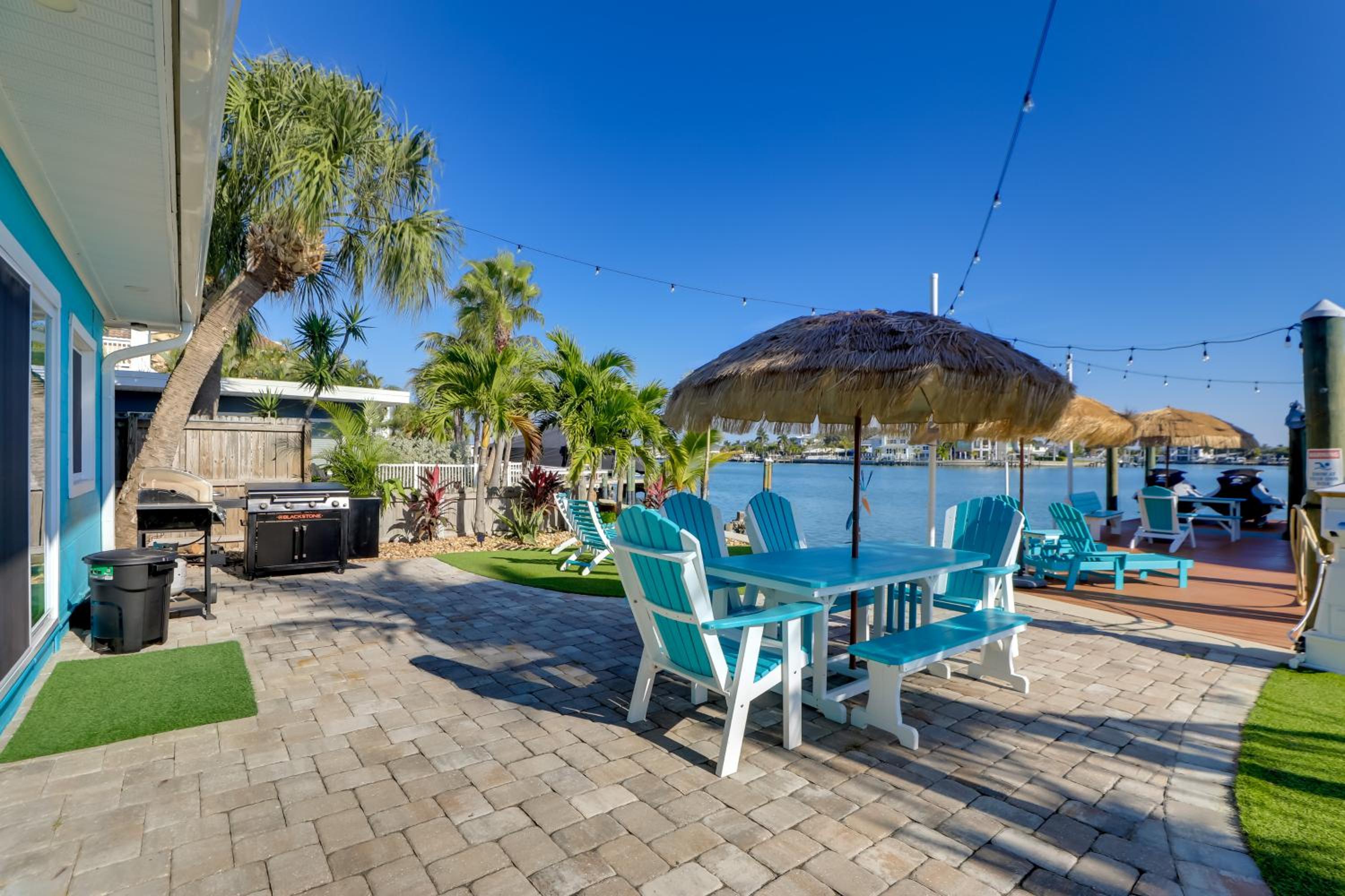 Waterfront Oasis Across From Treasure Island Beach