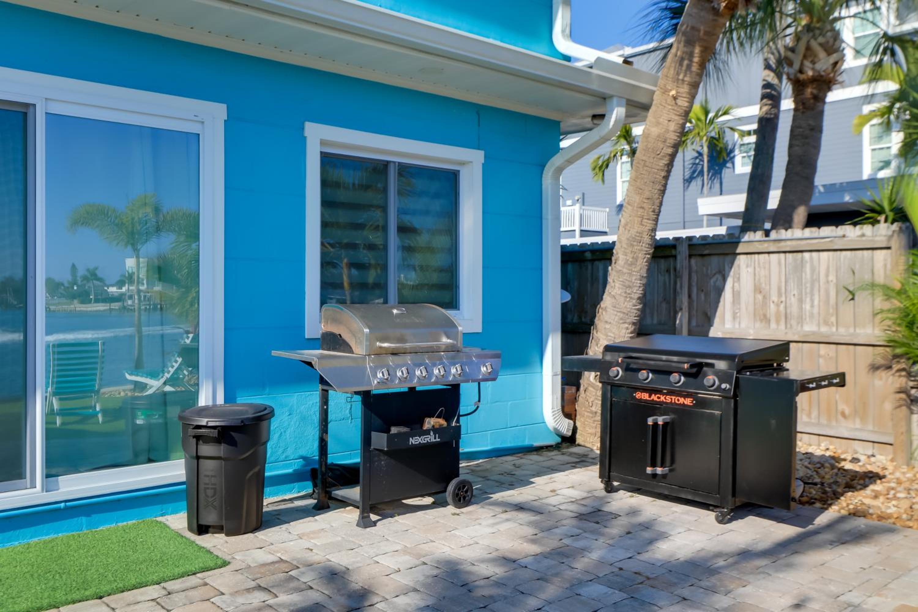 Waterfront Oasis Across From Treasure Island Beach