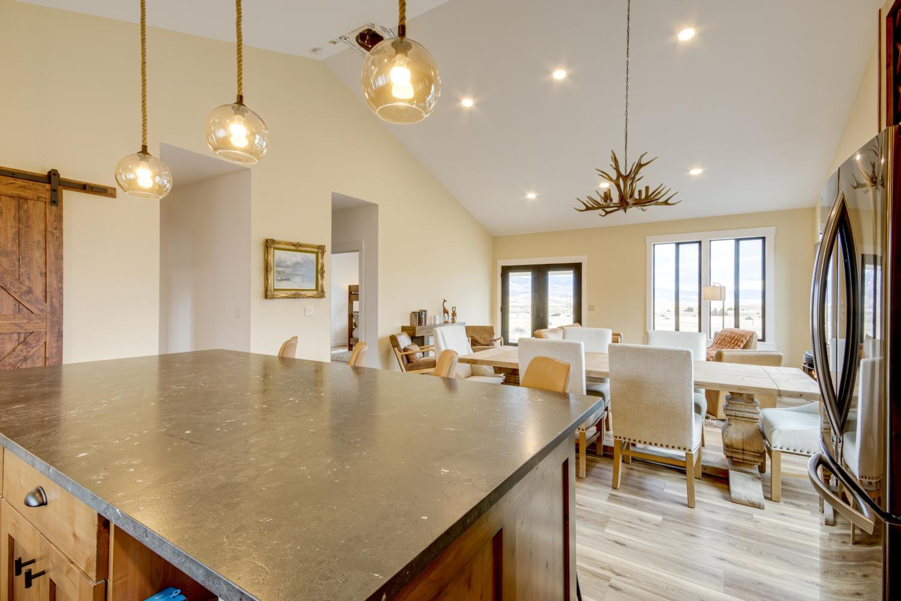 Mtn-View Gem Near Chico, Sage and Yellowstone!