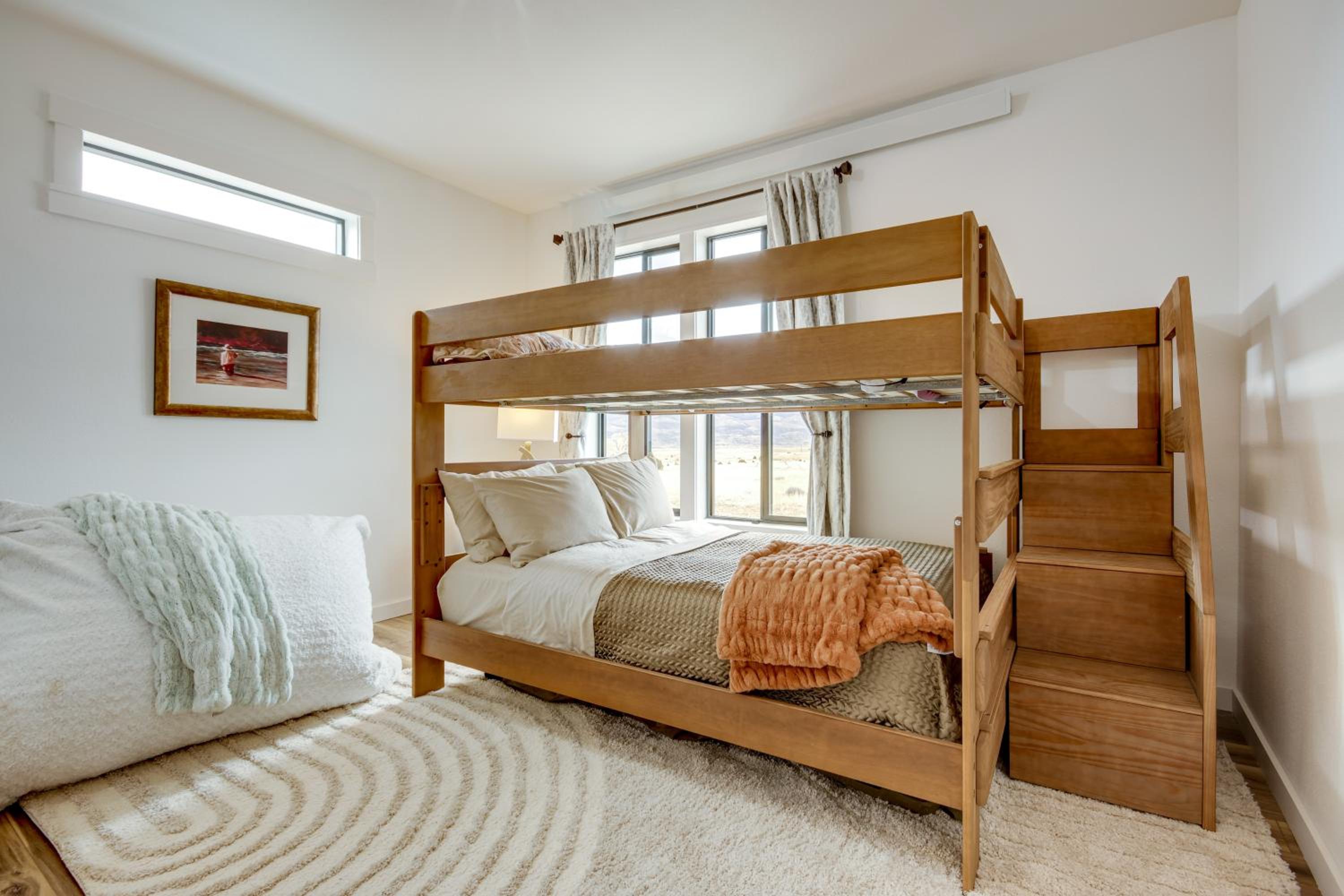 Mtn-View Gem Near Chico, Sage and Yellowstone!