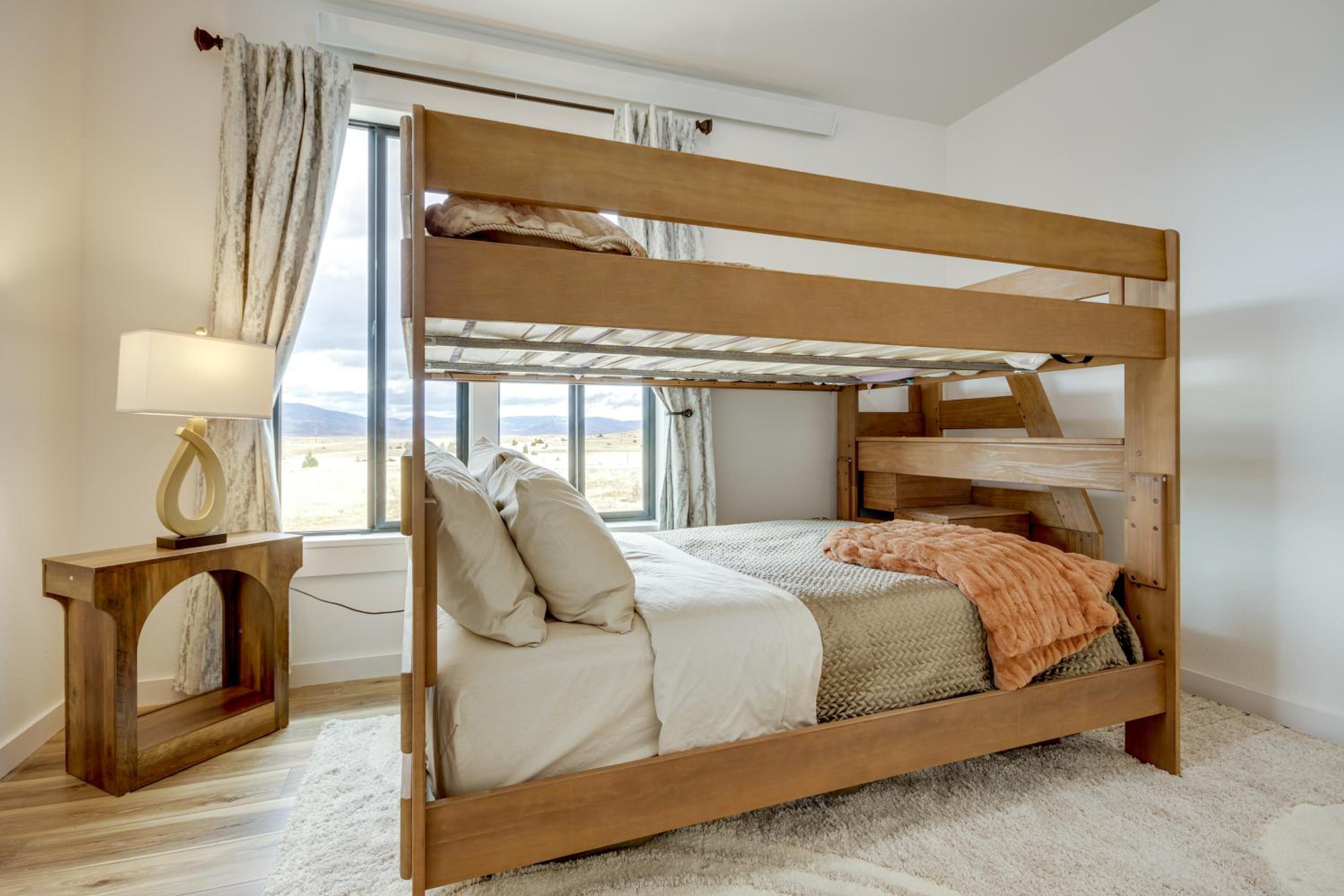 Mtn-View Gem Near Chico, Sage and Yellowstone!