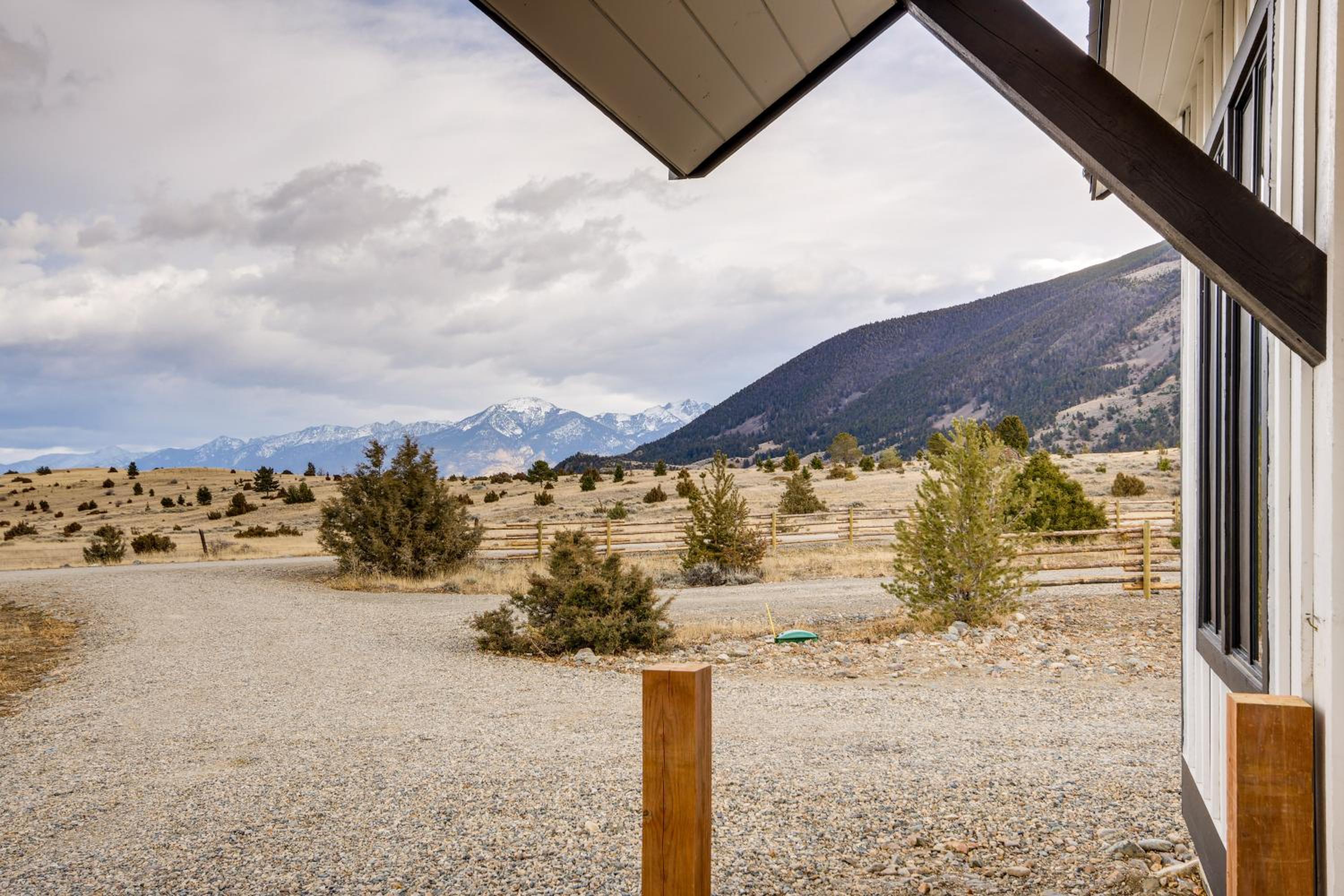 Mtn-View Gem Near Chico, Sage and Yellowstone!