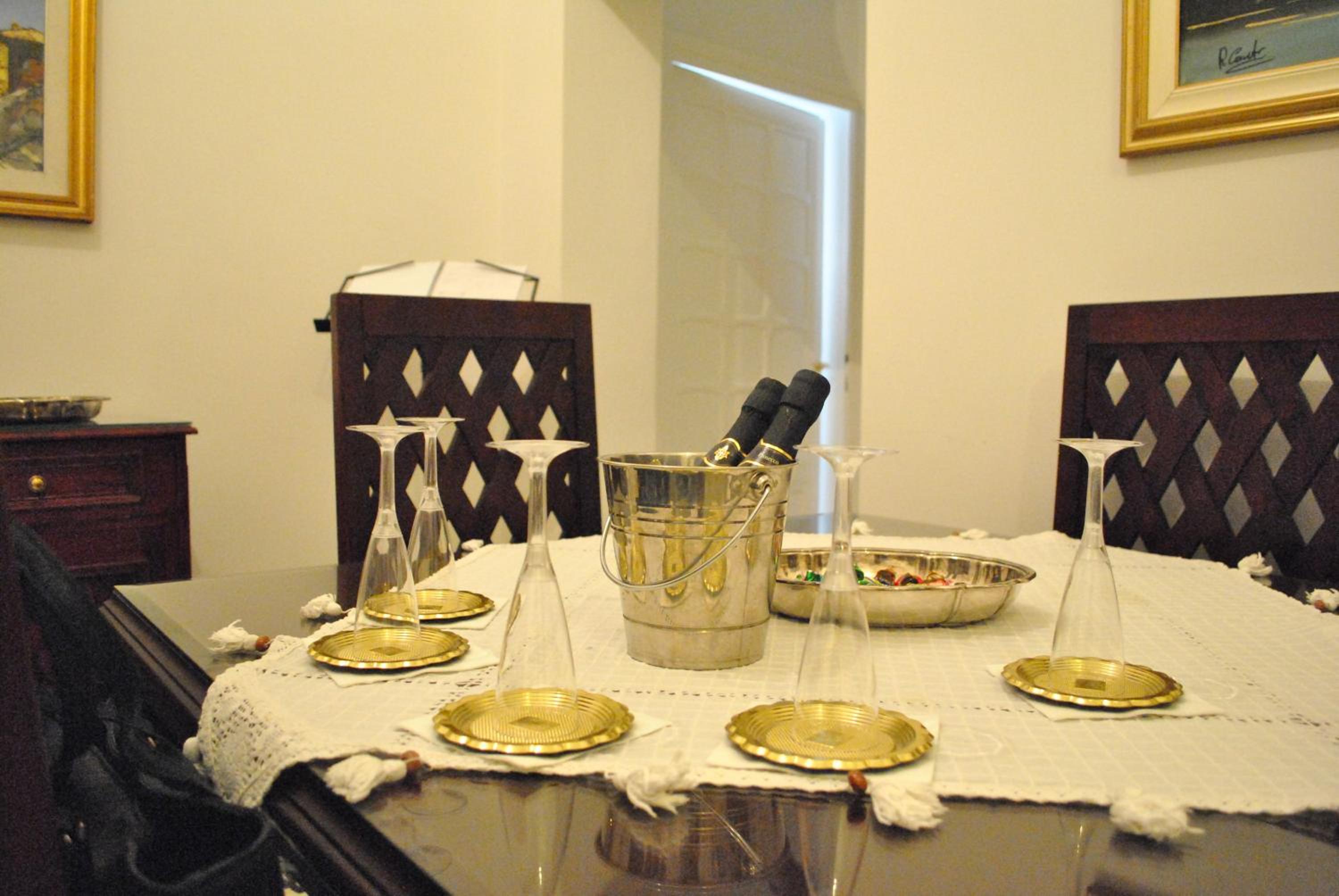 Simon's place