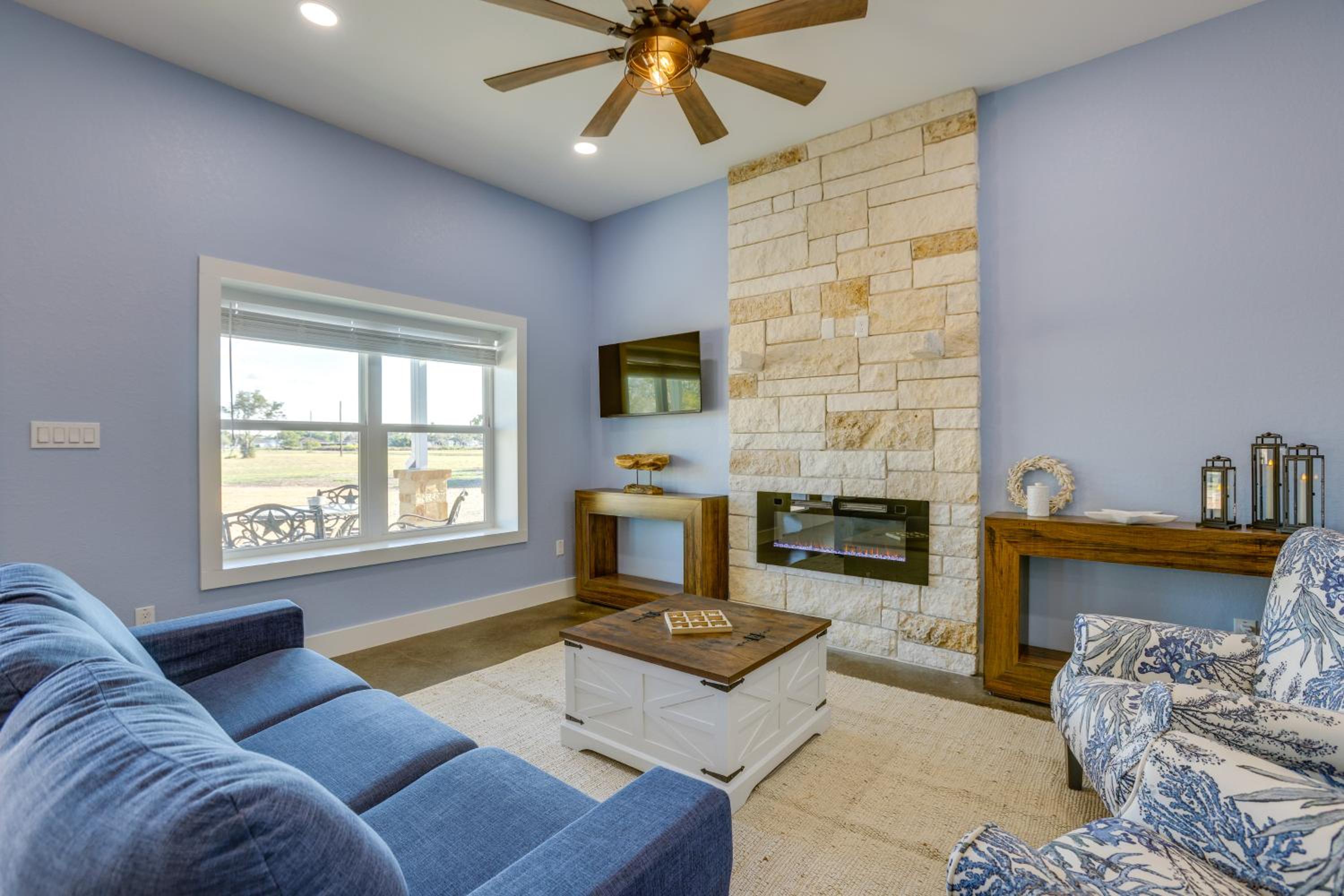 8 Mi to Gulf! Newly Built Townhome in Matagorda