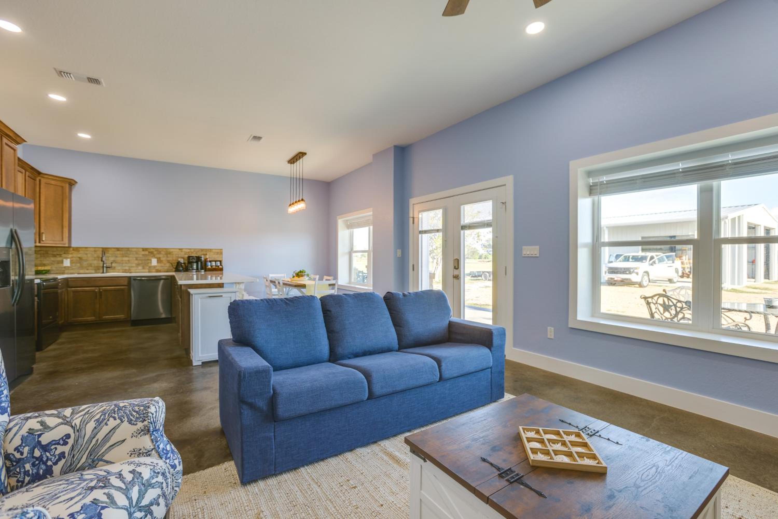 8 Mi to Gulf! Newly Built Townhome in Matagorda