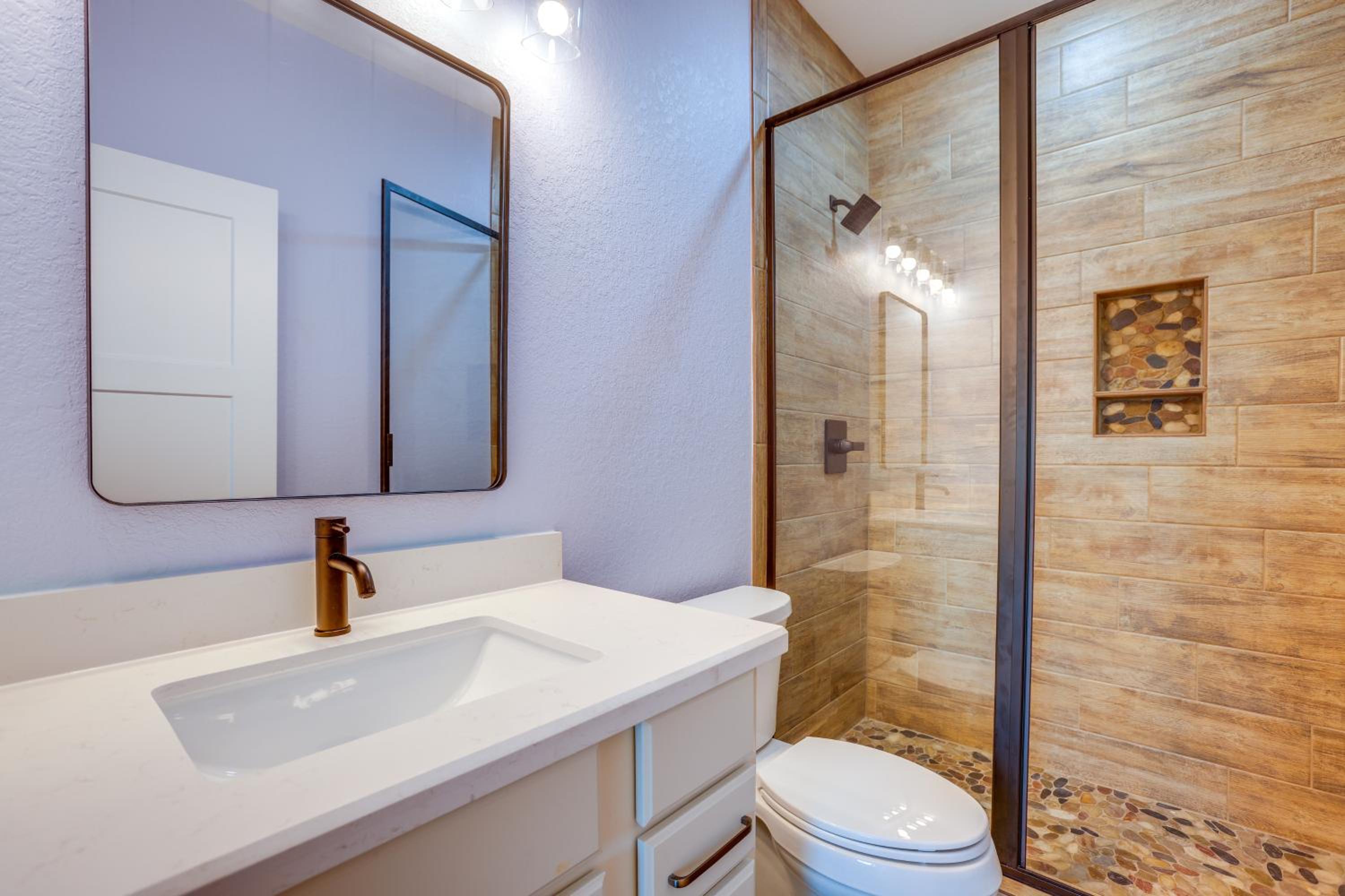 8 Mi to Gulf! Newly Built Townhome in Matagorda
