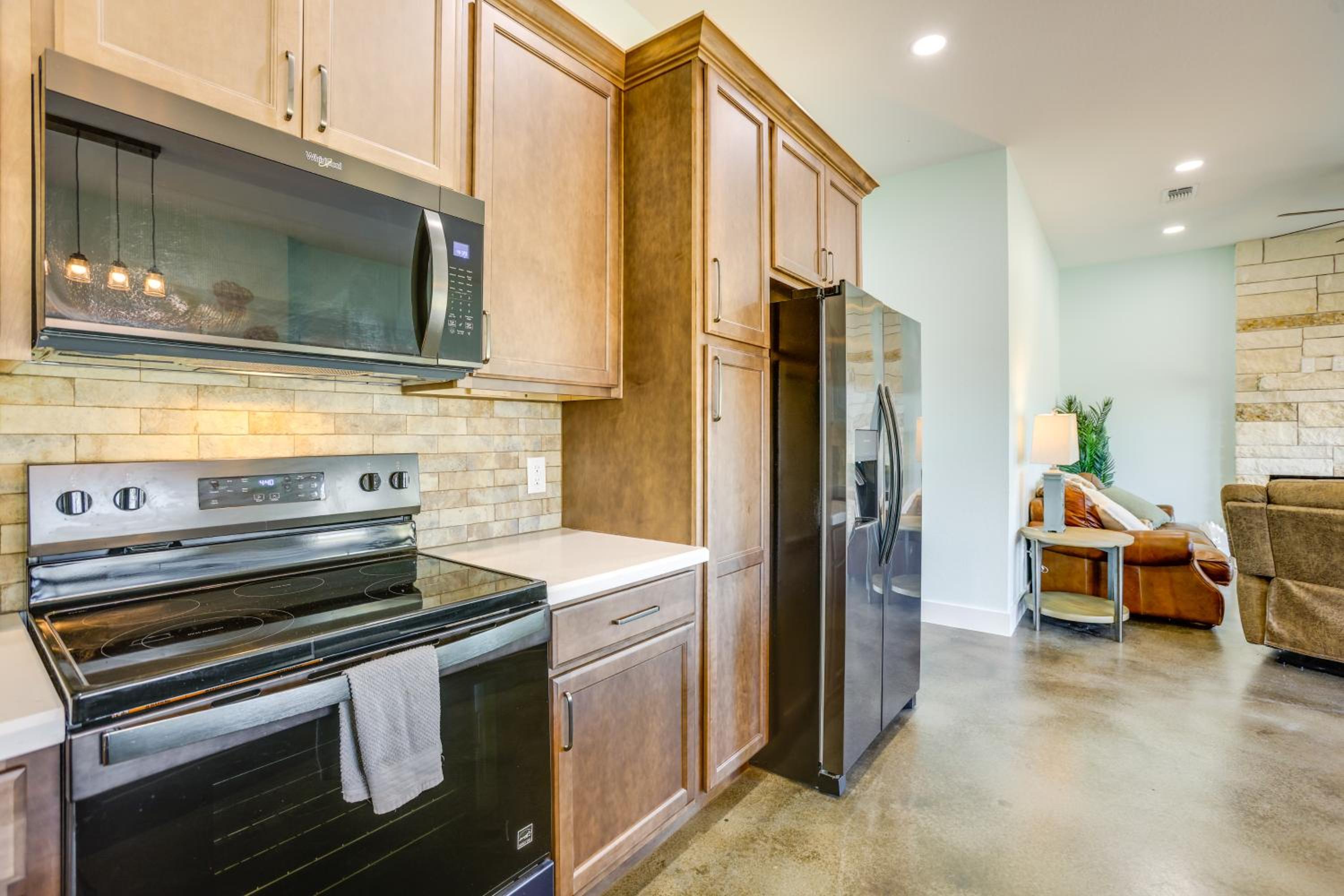 Anglers Paradise Townhome 2 Mi to Matagorda Bay