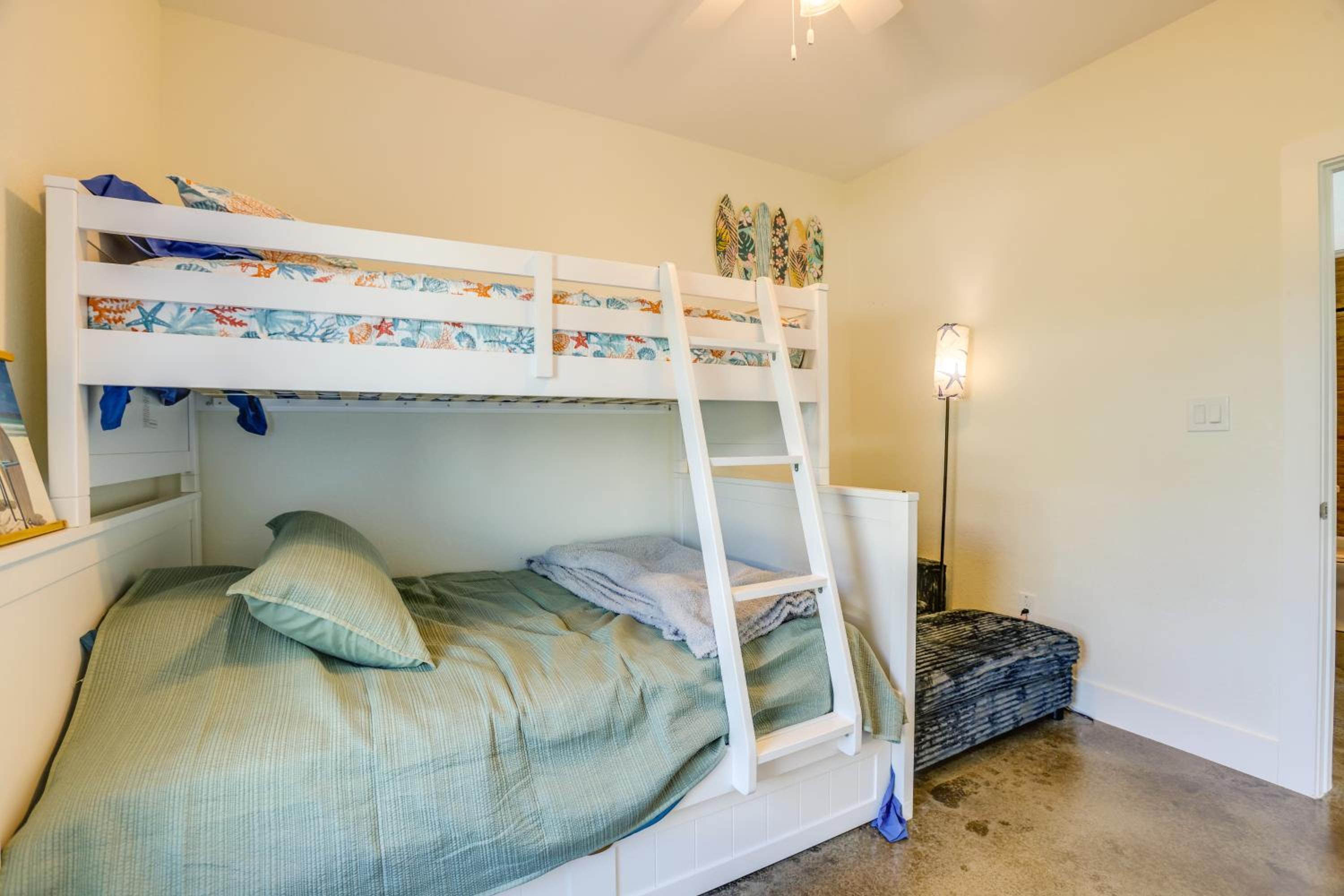 Anglers Paradise Townhome 2 Mi to Matagorda Bay