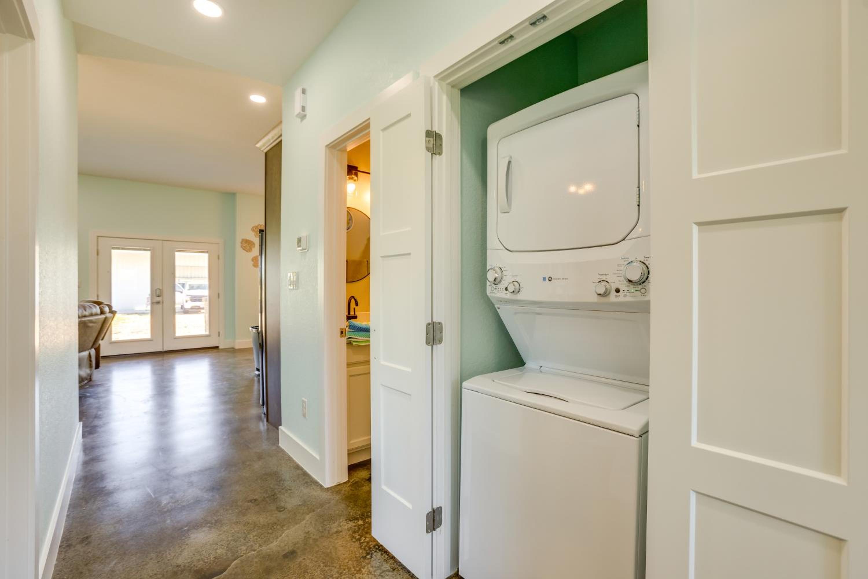 Anglers Paradise Townhome 2 Mi to Matagorda Bay