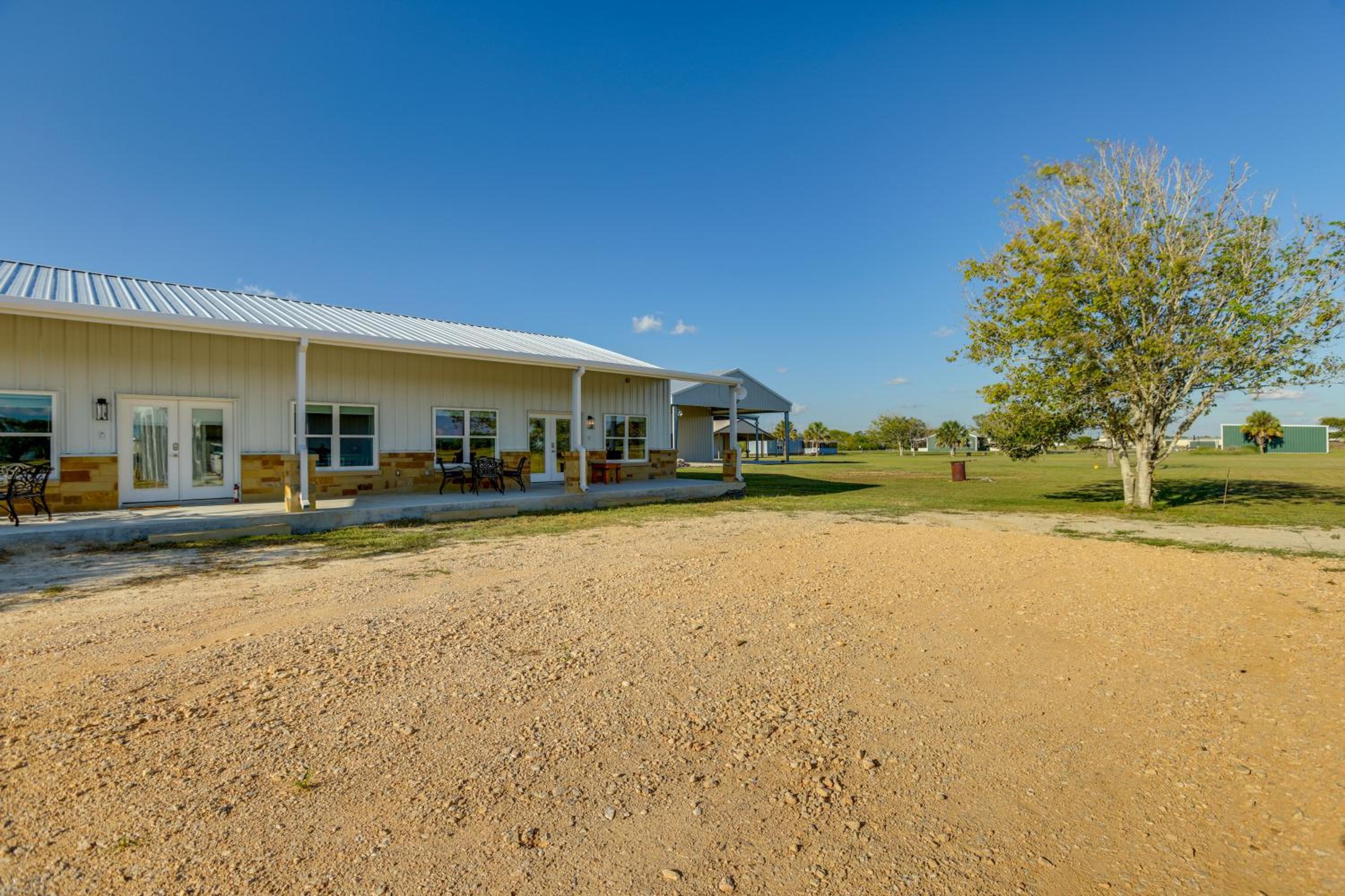 Anglers Paradise Townhome 2 Mi to Matagorda Bay