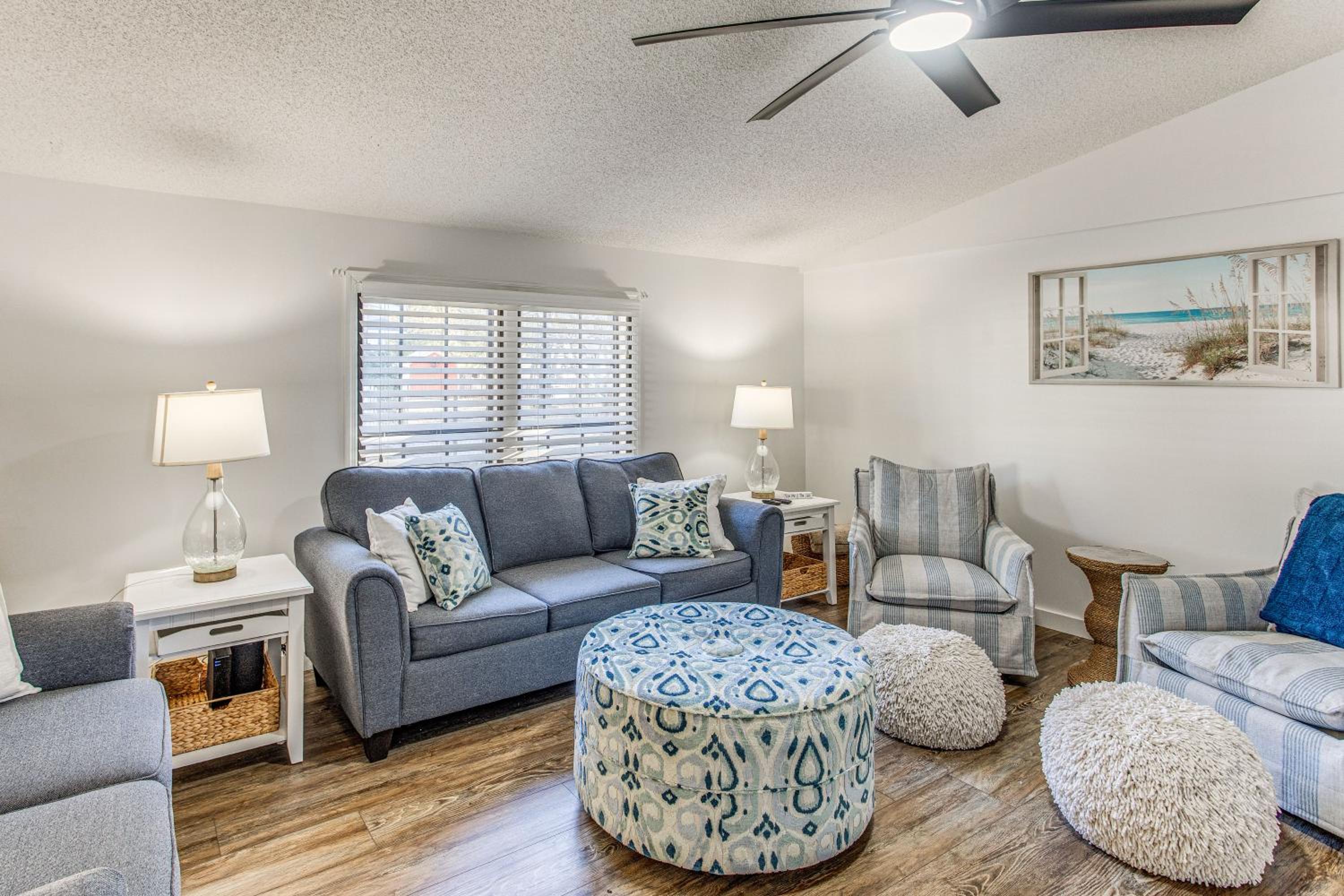 Walk to Beach! Dog-Friendly Home in Murrells Inlet
