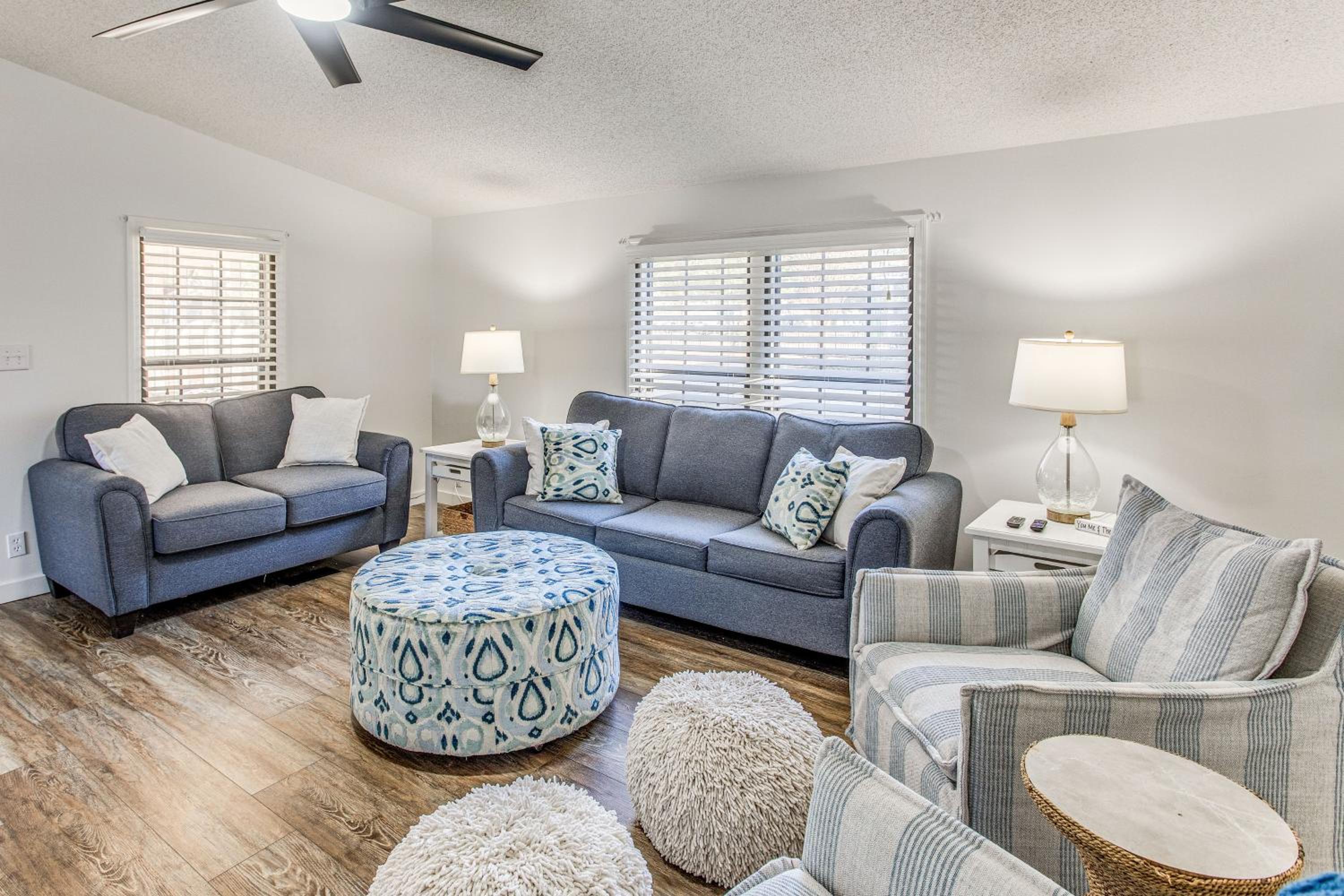 Walk to Beach! Dog-Friendly Home in Murrells Inlet