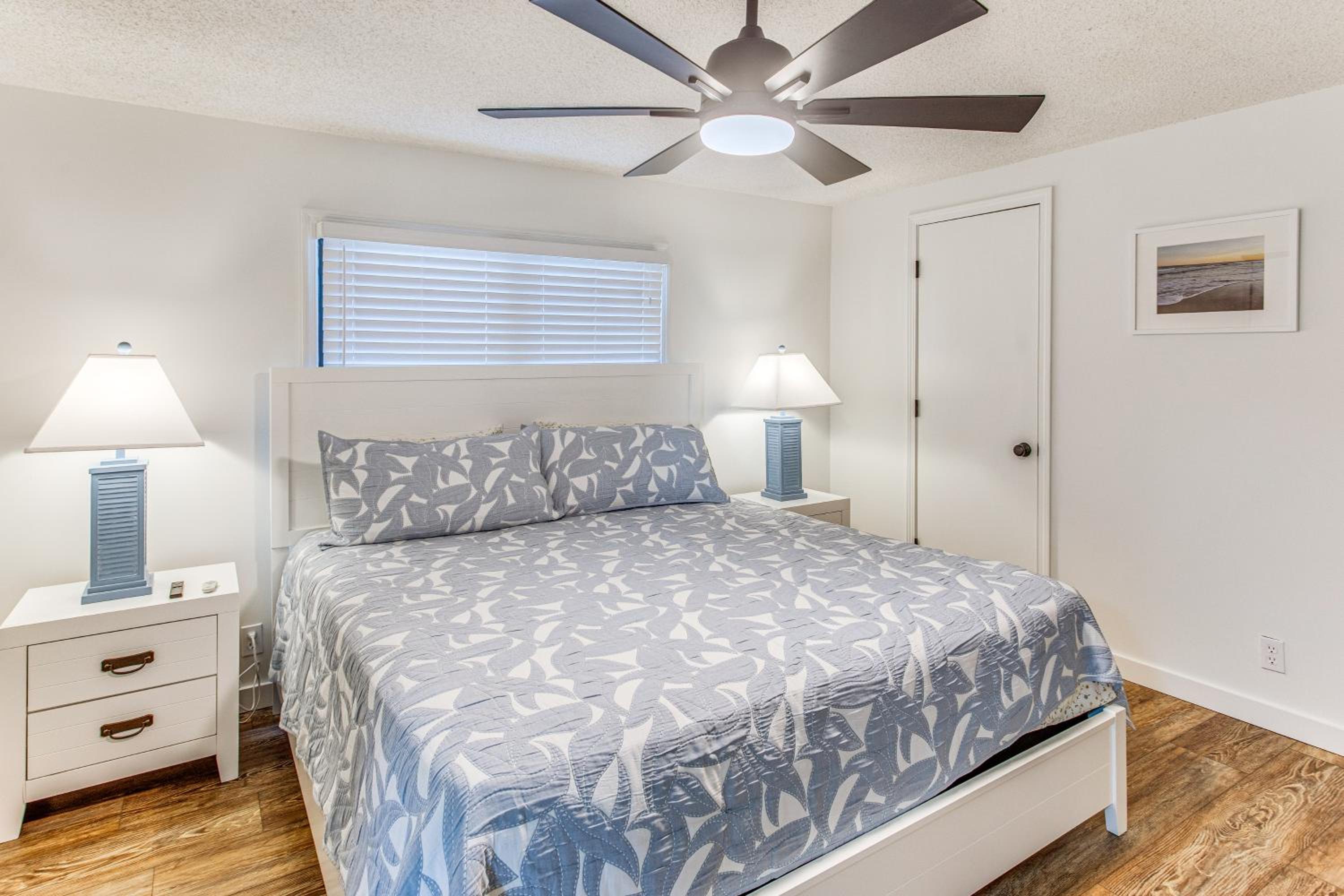 Walk to Beach! Dog-Friendly Home in Murrells Inlet