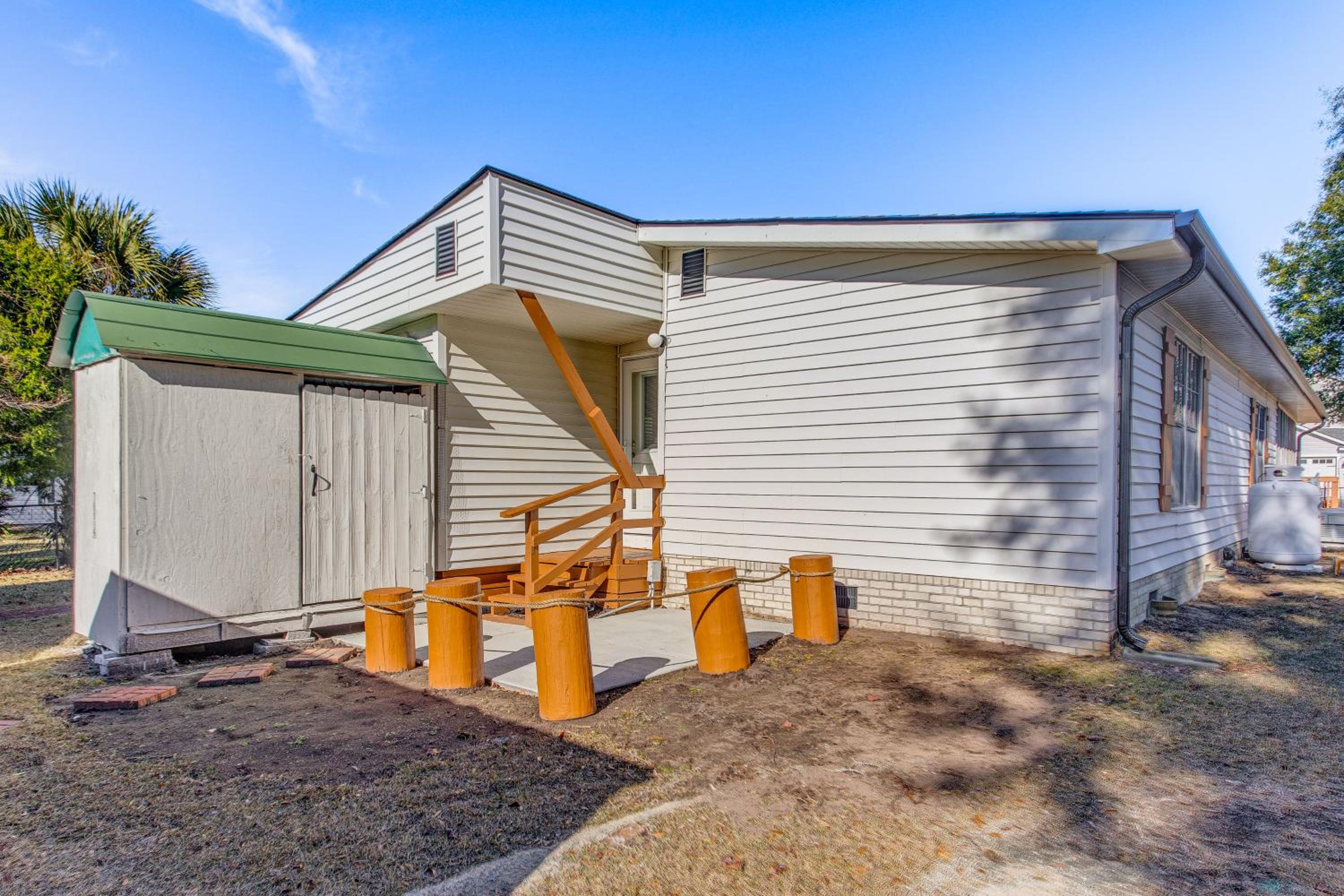Walk to Beach! Dog-Friendly Home in Murrells Inlet