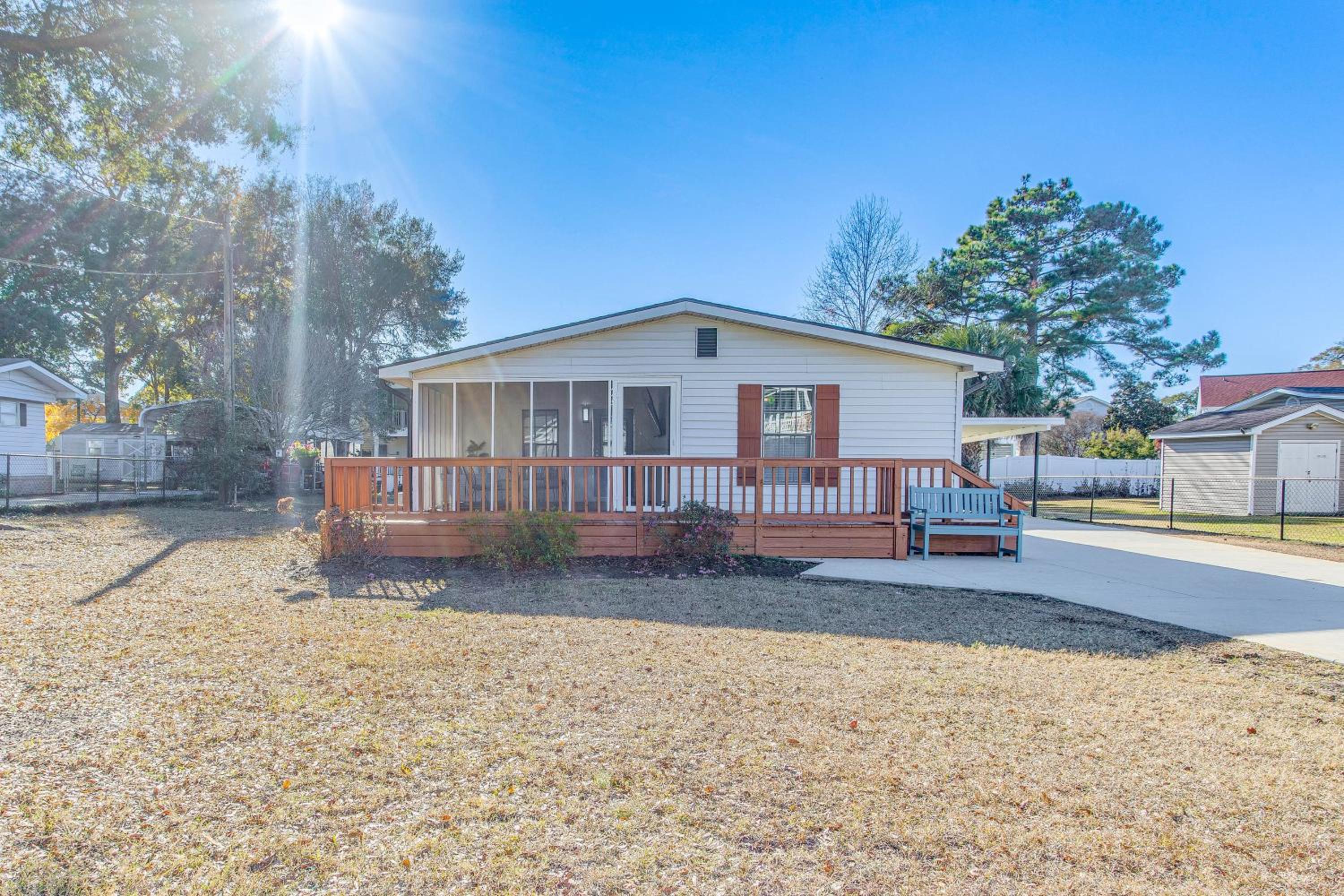 Walk to Beach! Dog-Friendly Home in Murrells Inlet