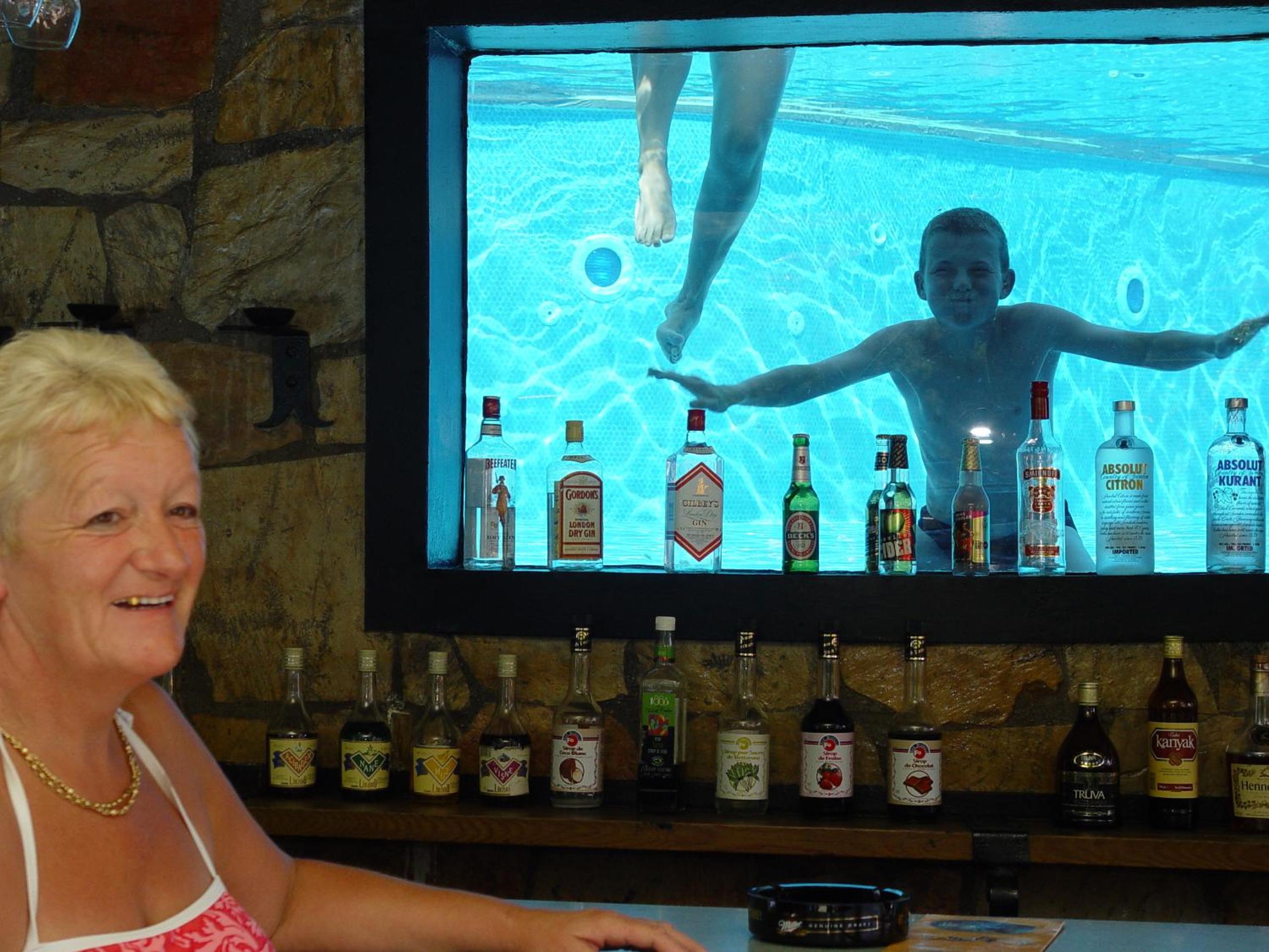 Club Aquarium - Image 7