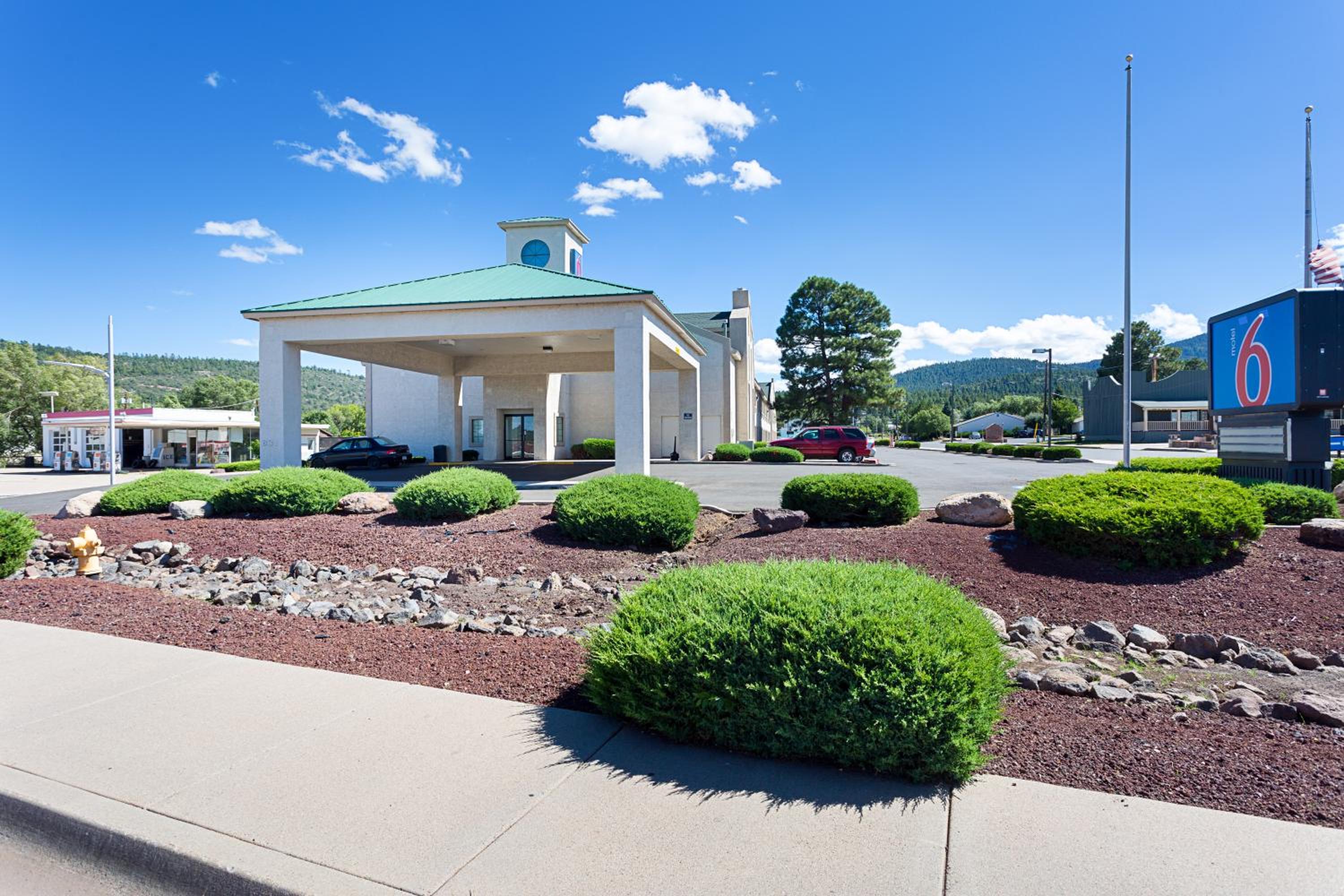 Williams Vacations - Motel 6-Williams, AZ - West - Grand Canyon - Property Image 4