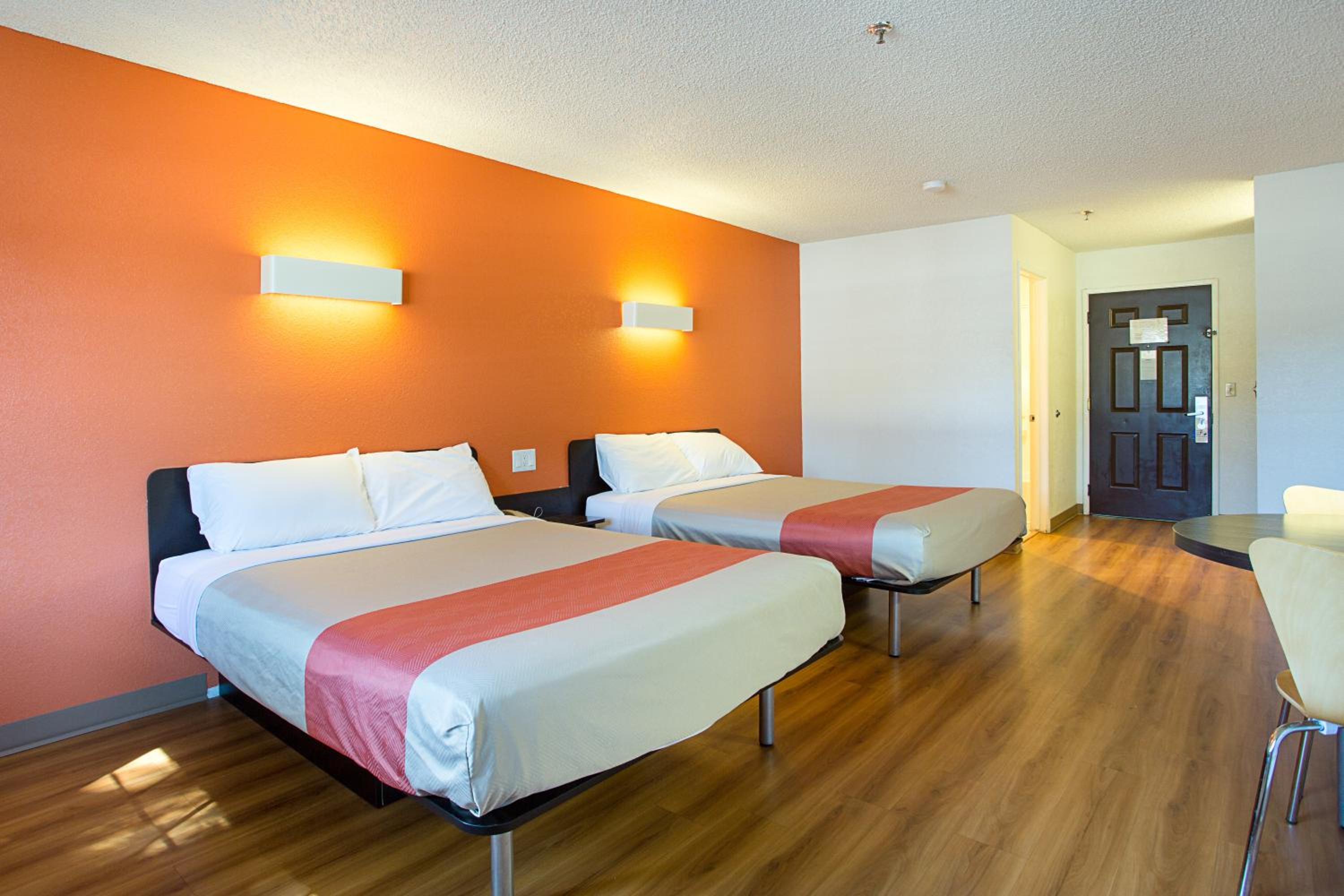 Williams Vacations - Motel 6-Williams, AZ - West - Grand Canyon - Property Image 12