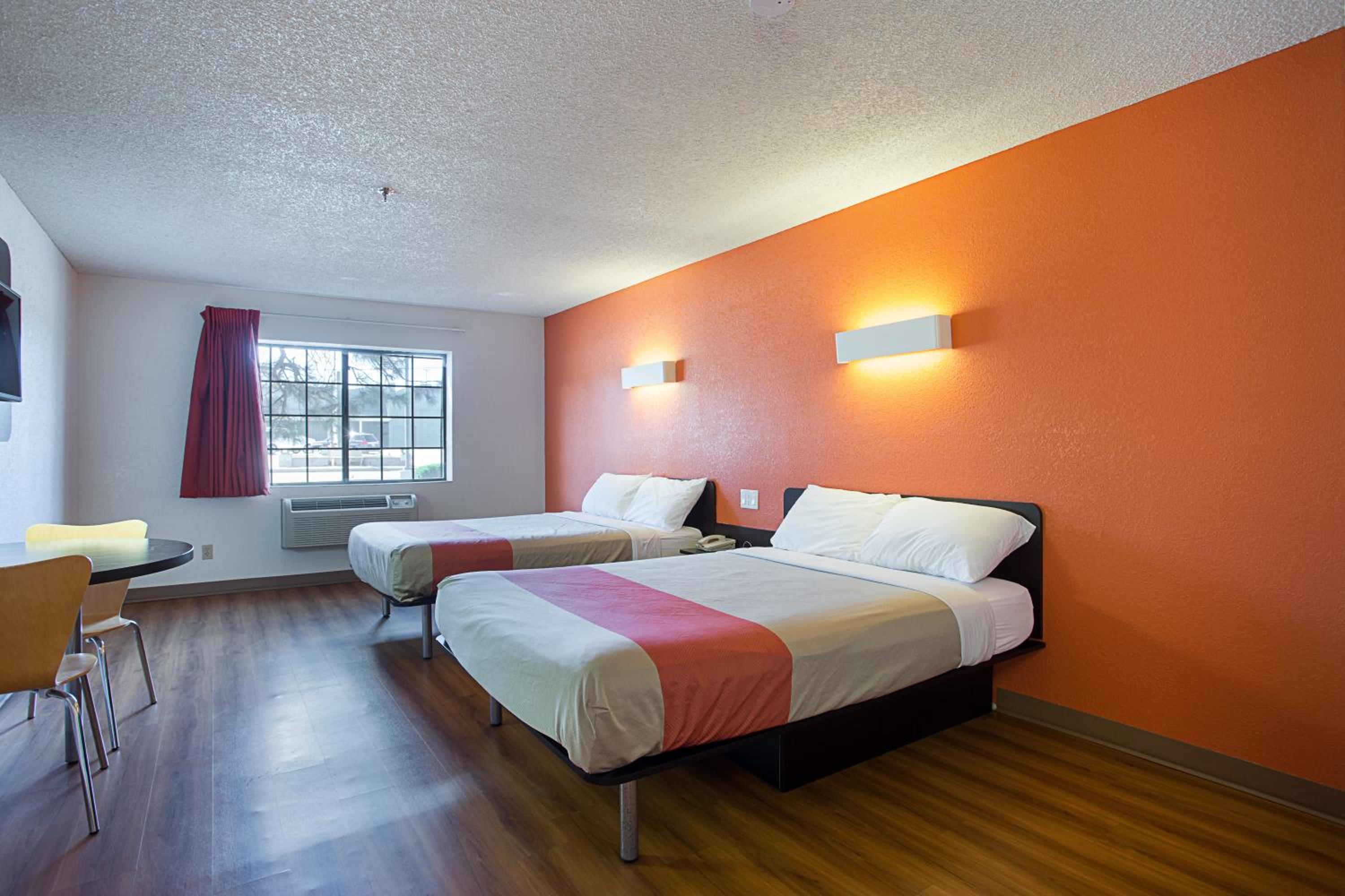 Williams Vacations - Motel 6-Williams, AZ - West - Grand Canyon - Property Image 11