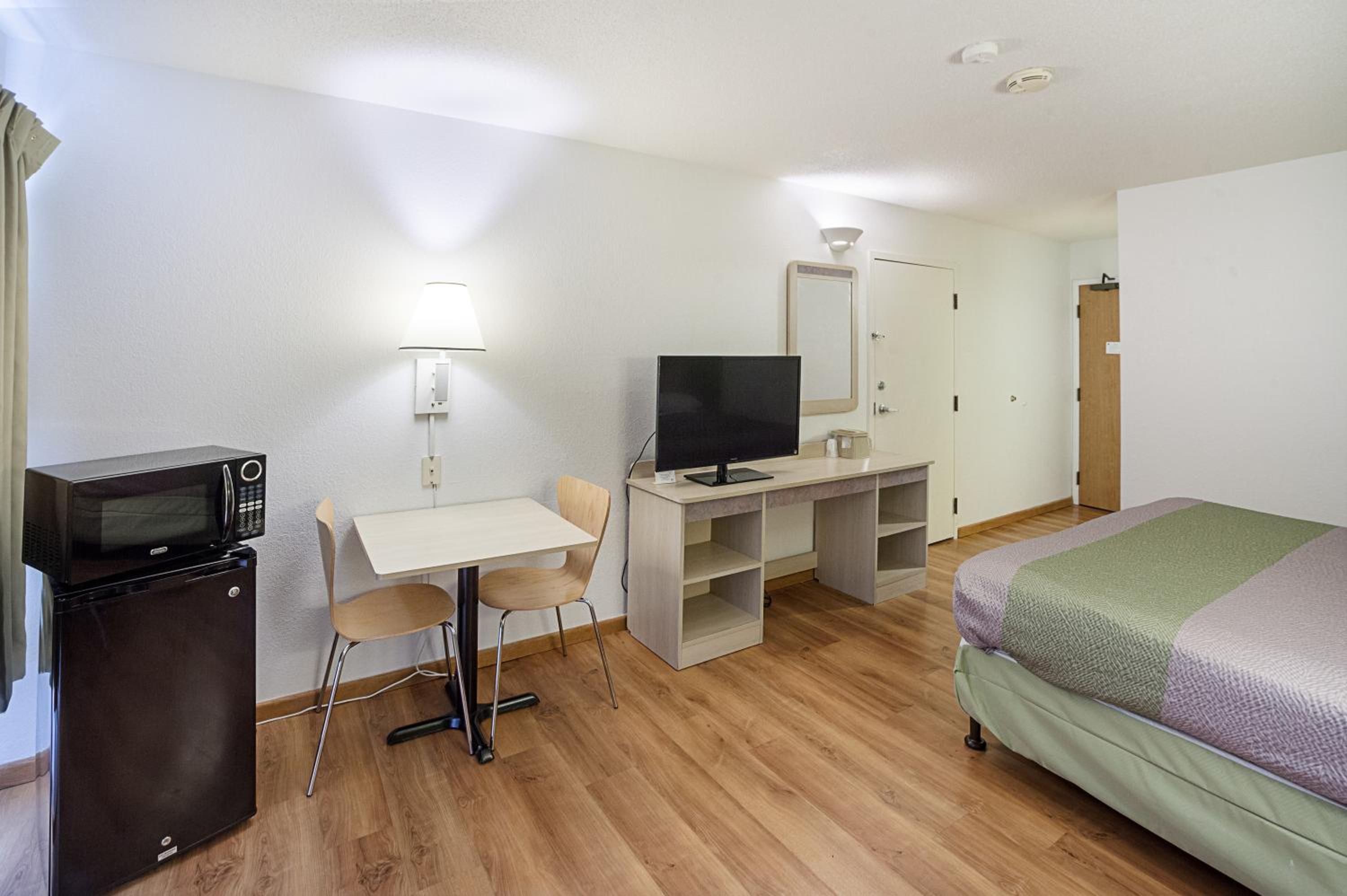 Motel 6-Binghamton, NY