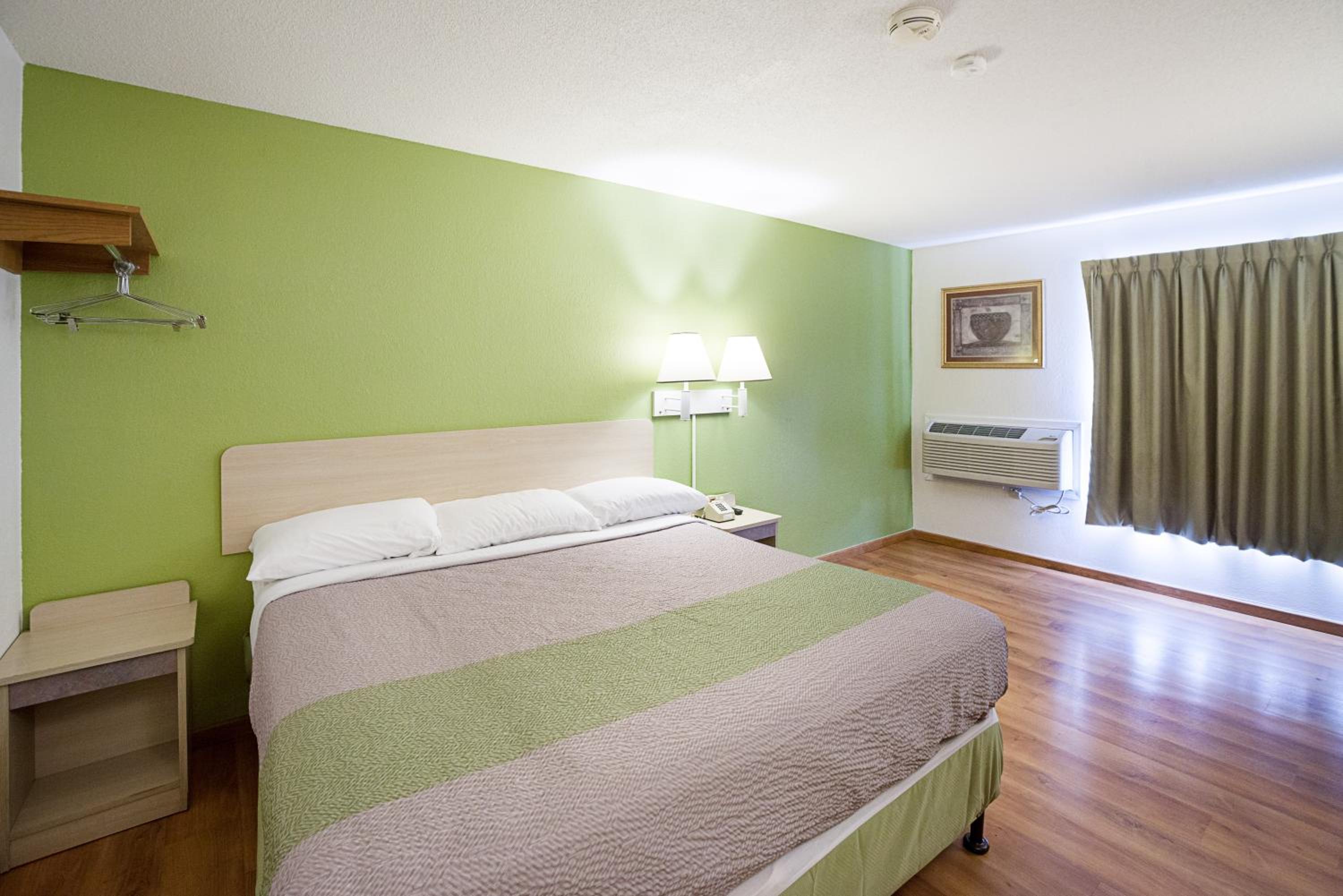 Motel 6-Binghamton, NY