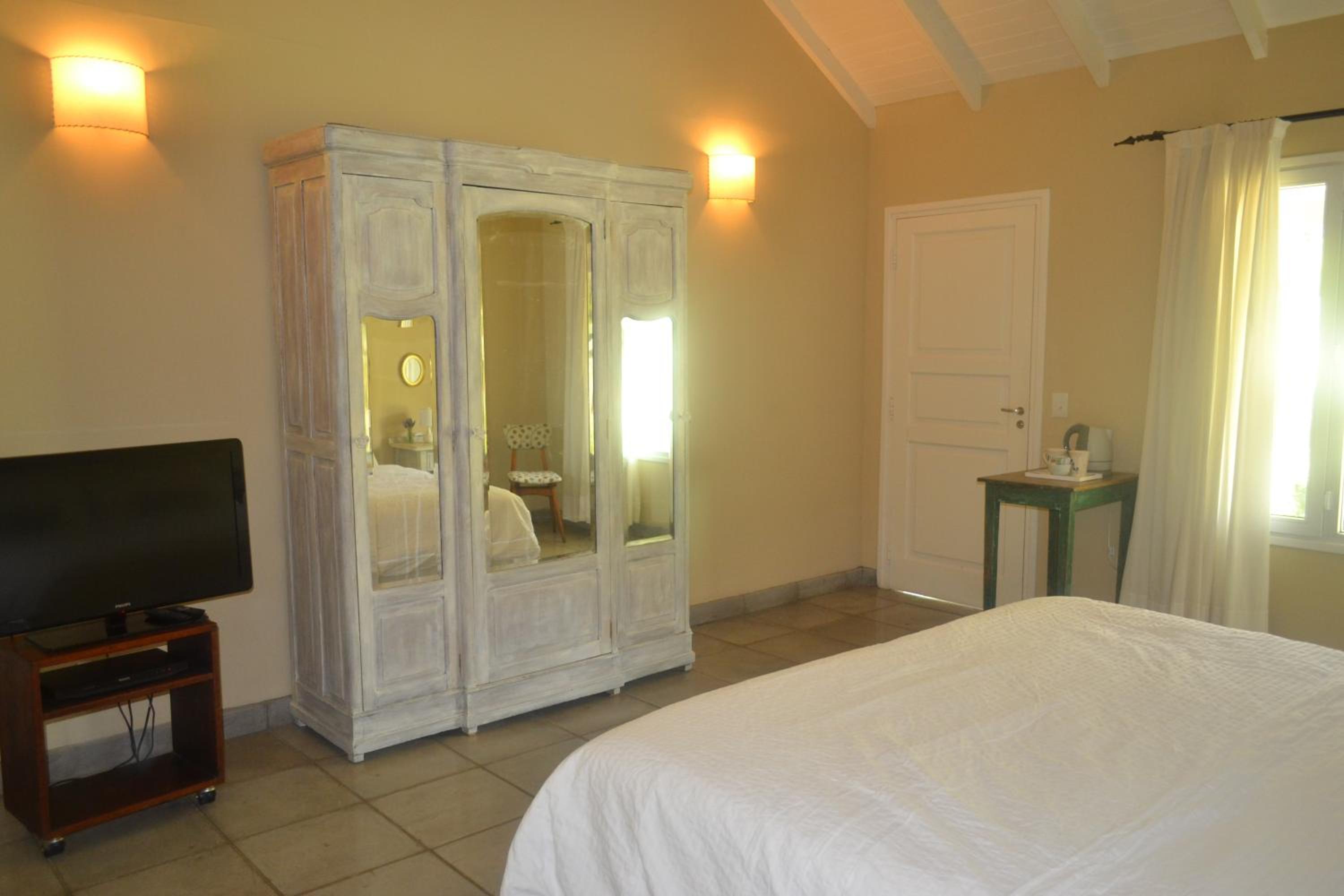 Chacra La Invernada Pequeño Hotel de Campo