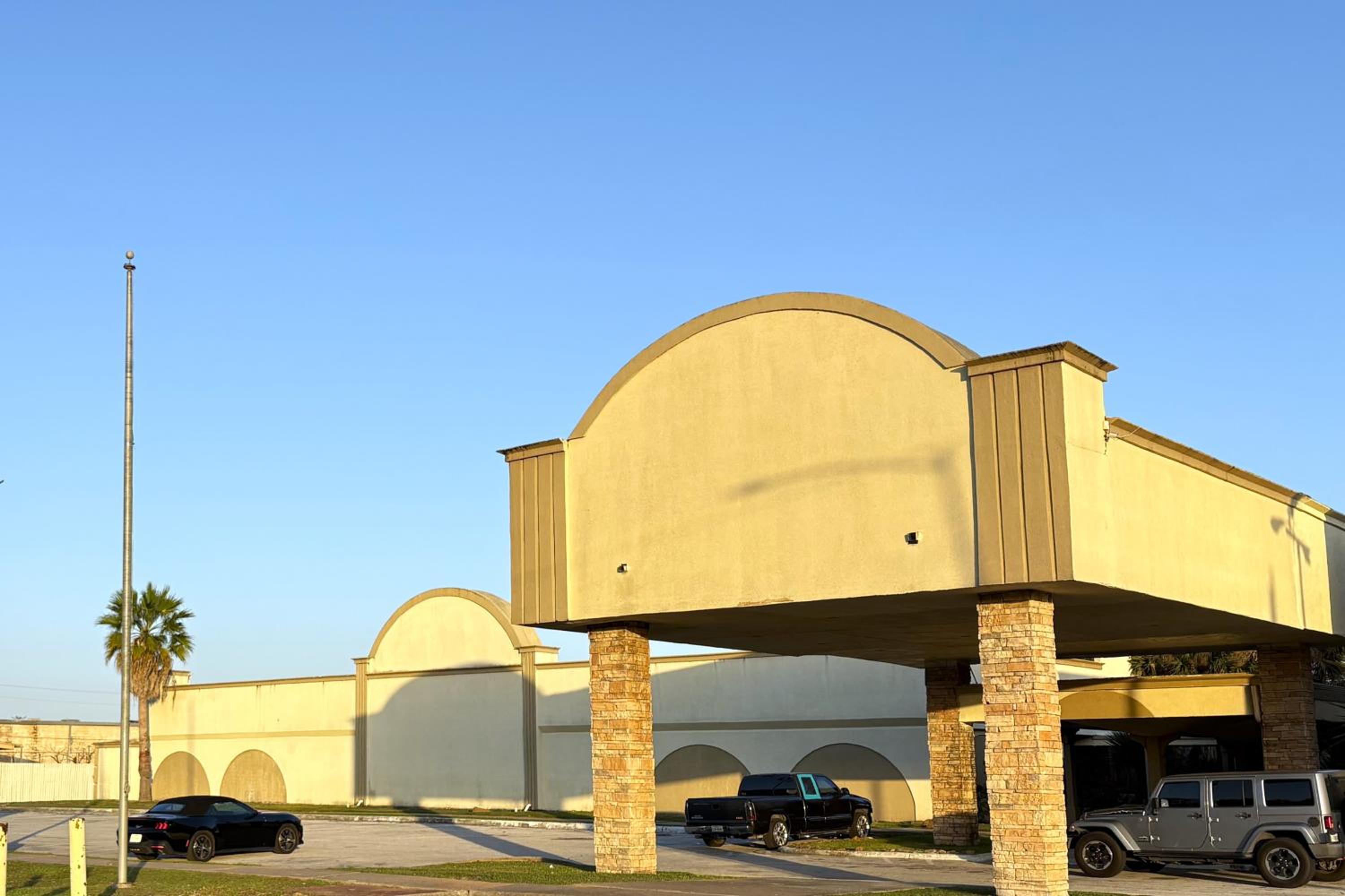 Motel 19 By Capital O Baytown I-10