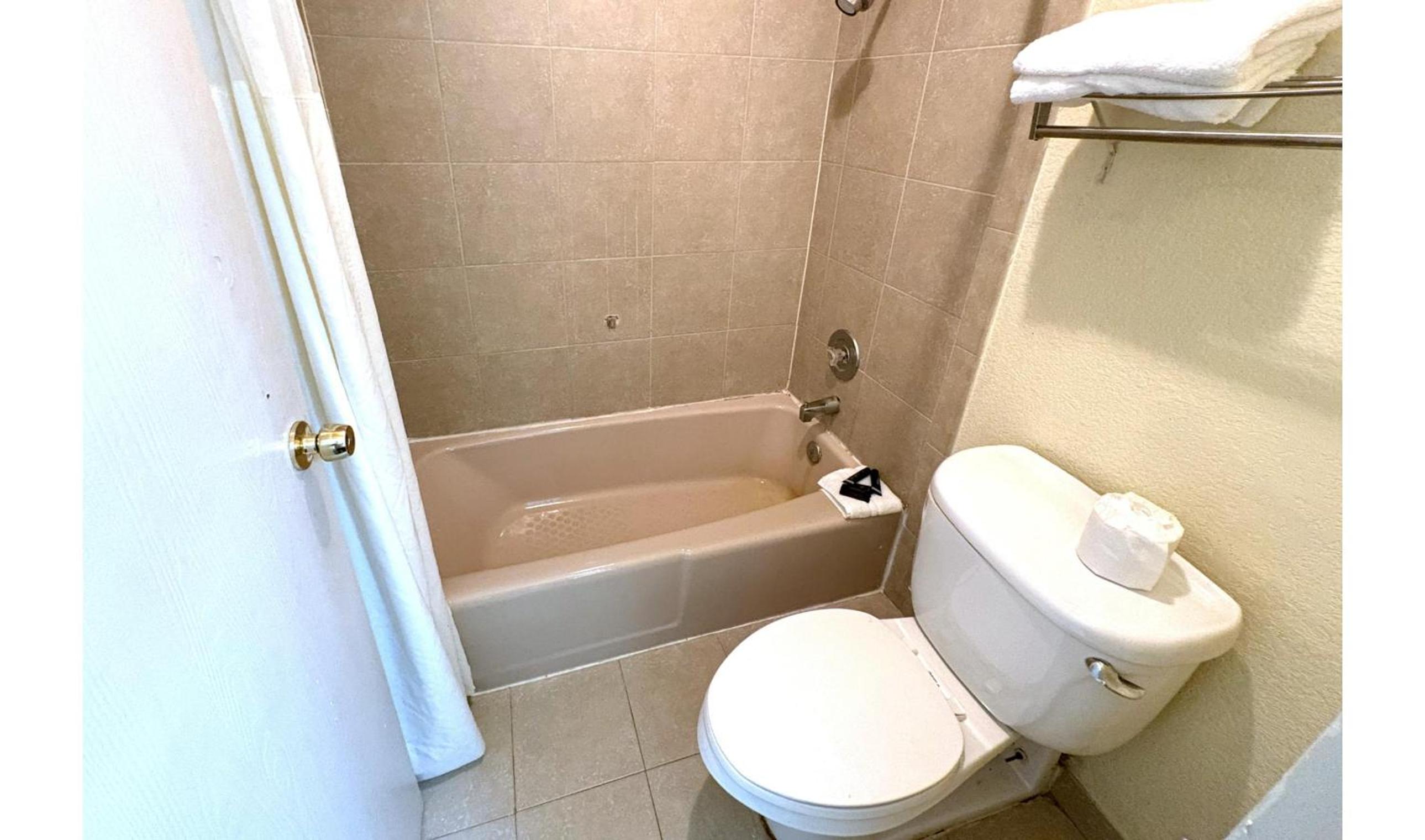 Motel 19 By Capital O Baytown I-10