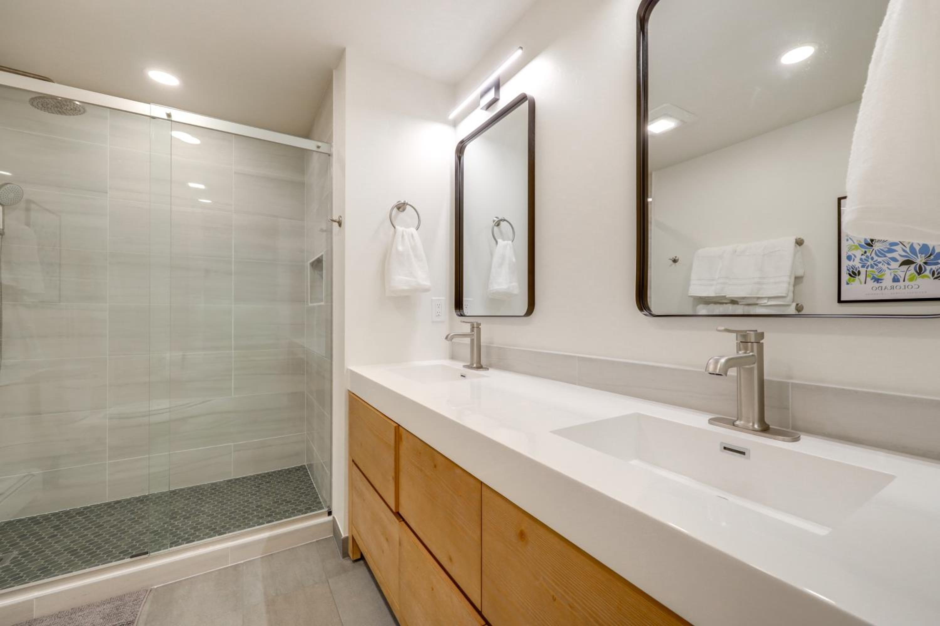 5 Mi to Vail Ski Resort! Cozy Condo with Mtn Views