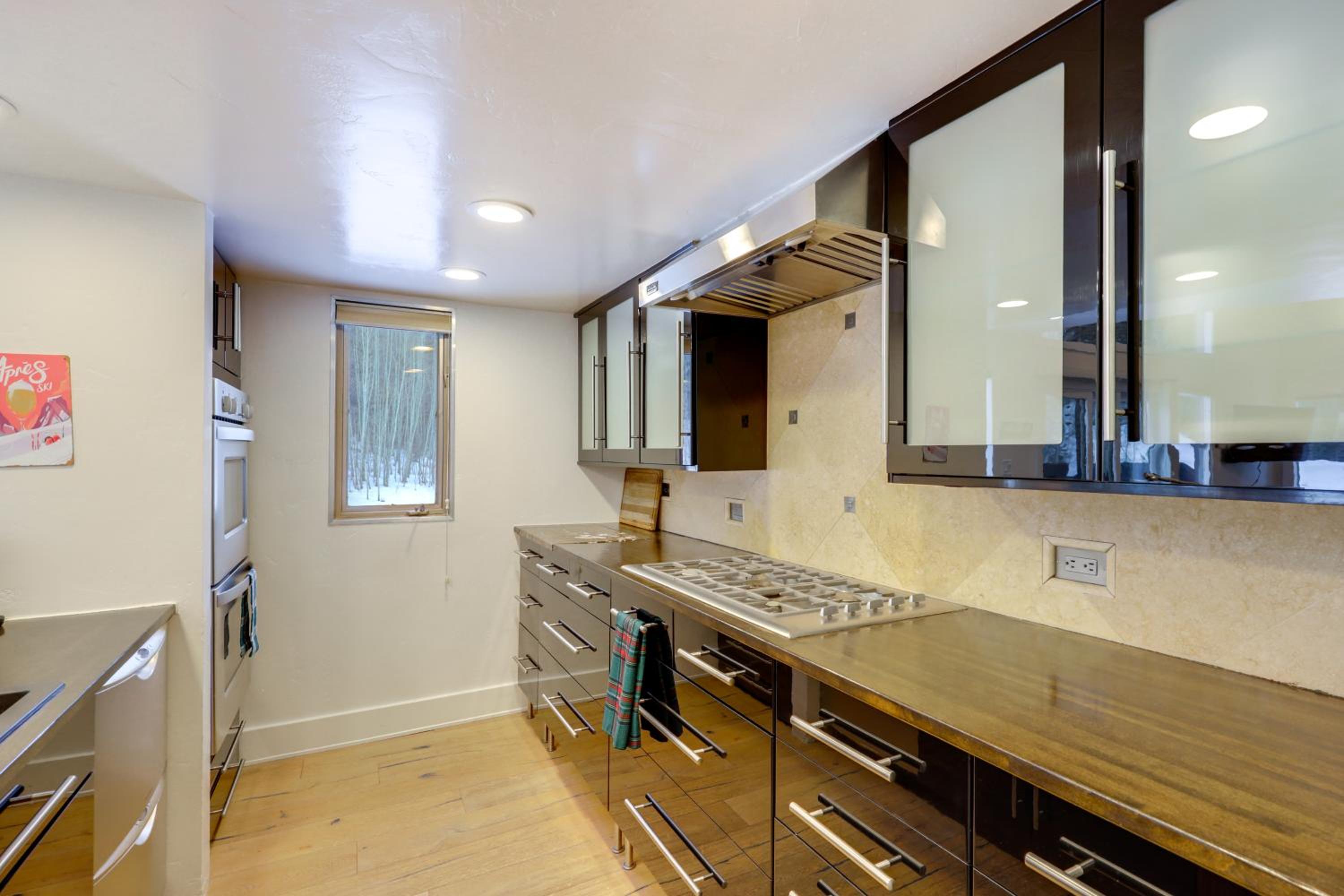 5 Mi to Vail Ski Resort! Cozy Condo with Mtn Views