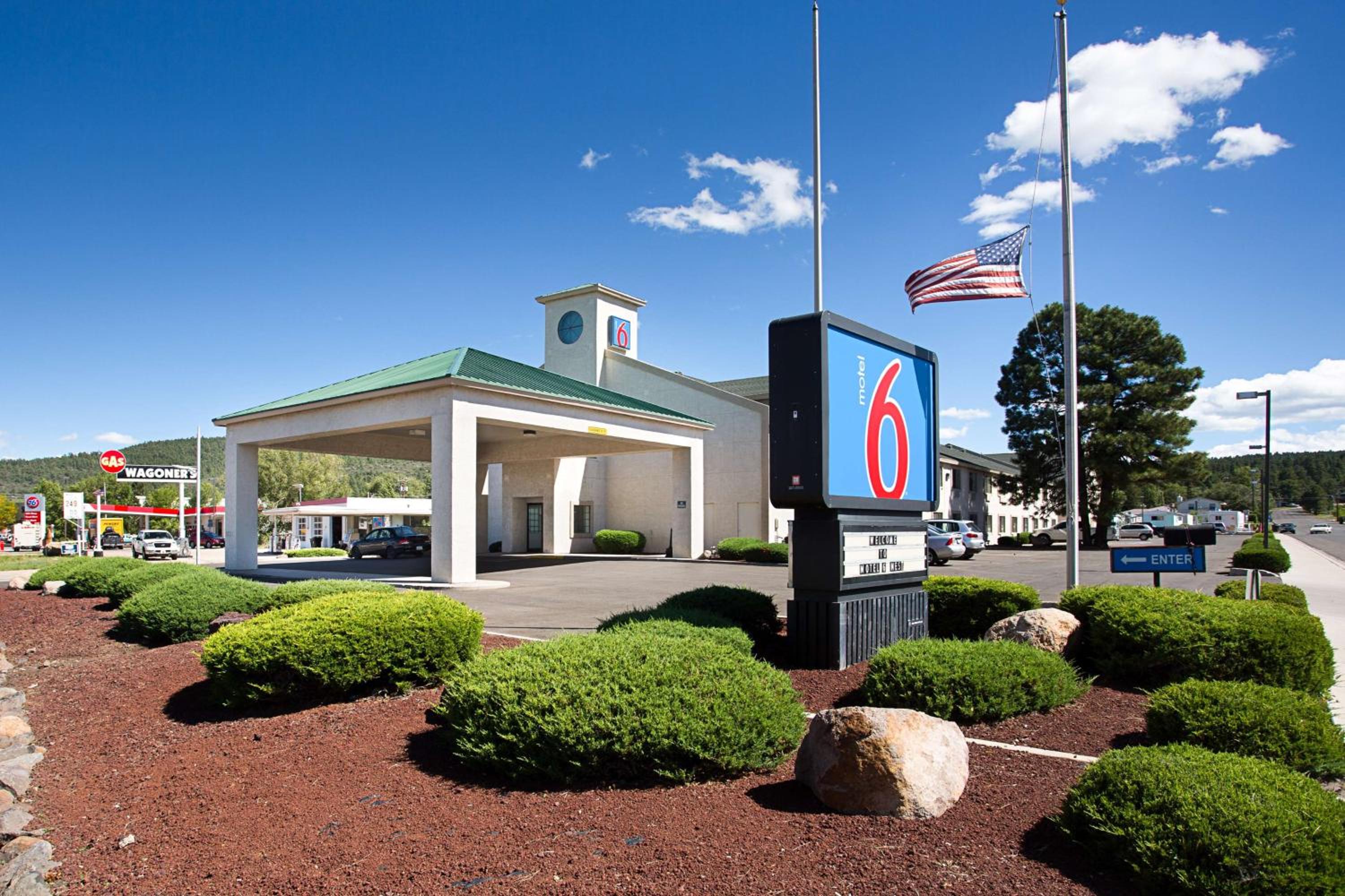 Williams Vacations - Motel 6-Williams, AZ - West - Grand Canyon - Property Image 1