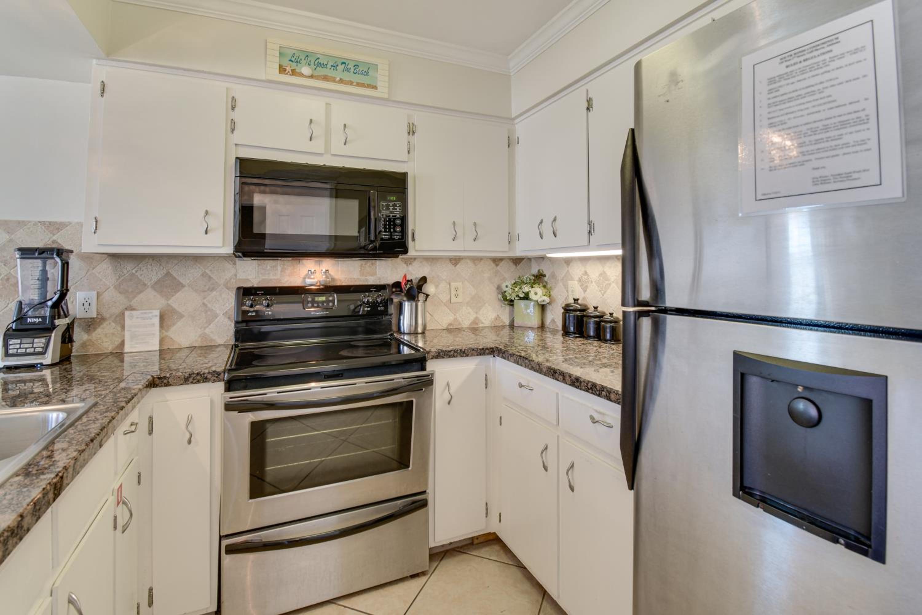 Absolute Best Location! Heart of Gulf Shores Condo