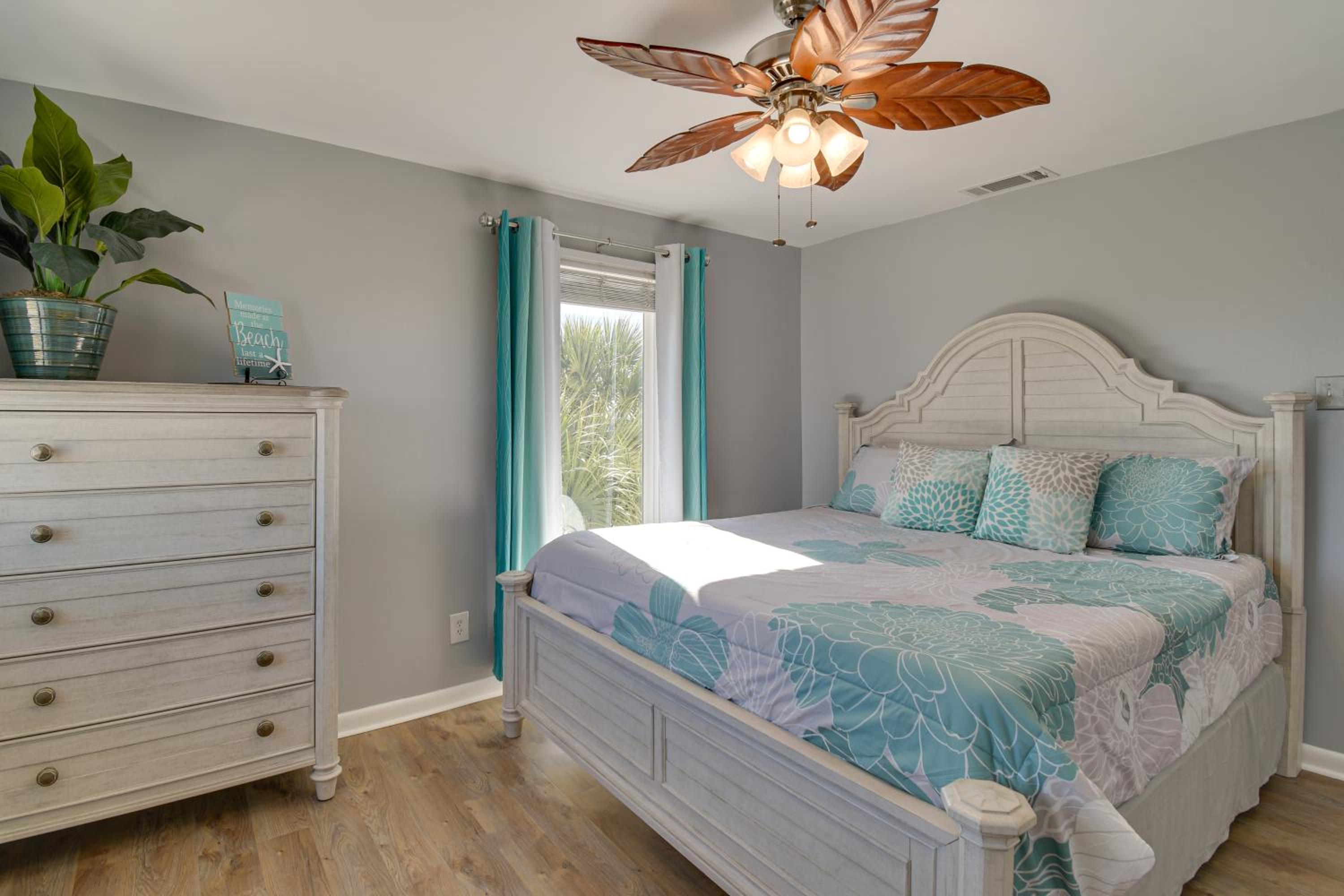 Absolute Best Location! Heart of Gulf Shores Condo