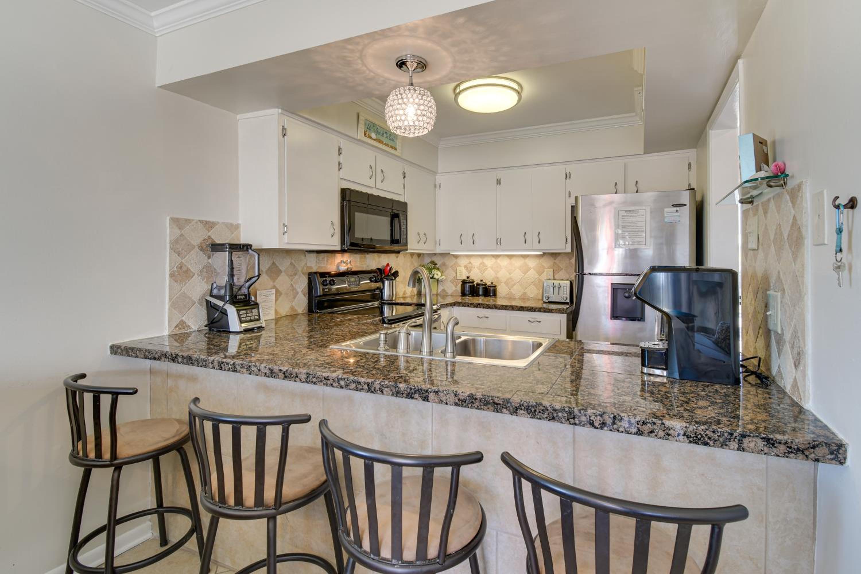 Absolute Best Location! Heart of Gulf Shores Condo