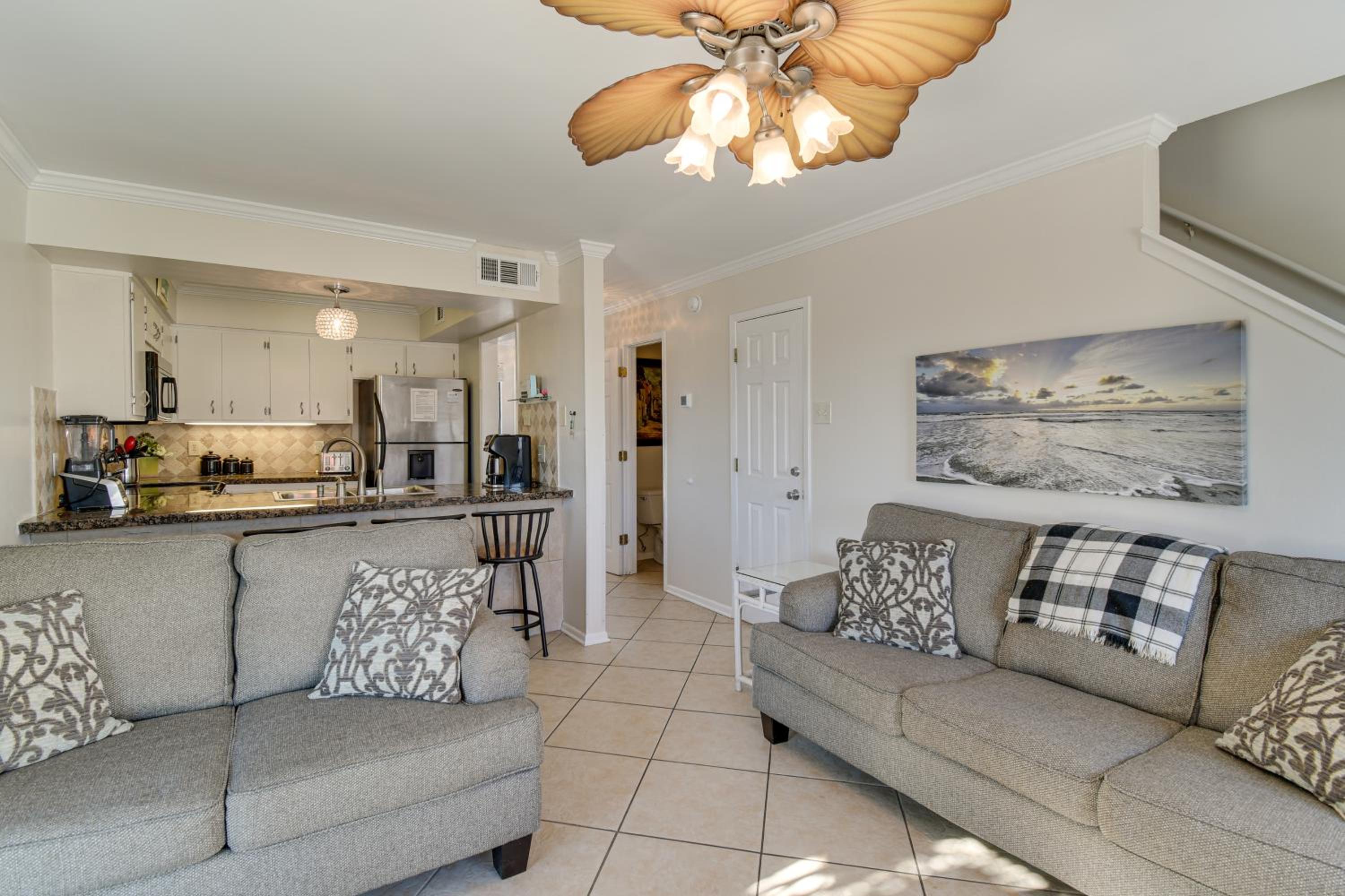 Absolute Best Location! Heart of Gulf Shores Condo