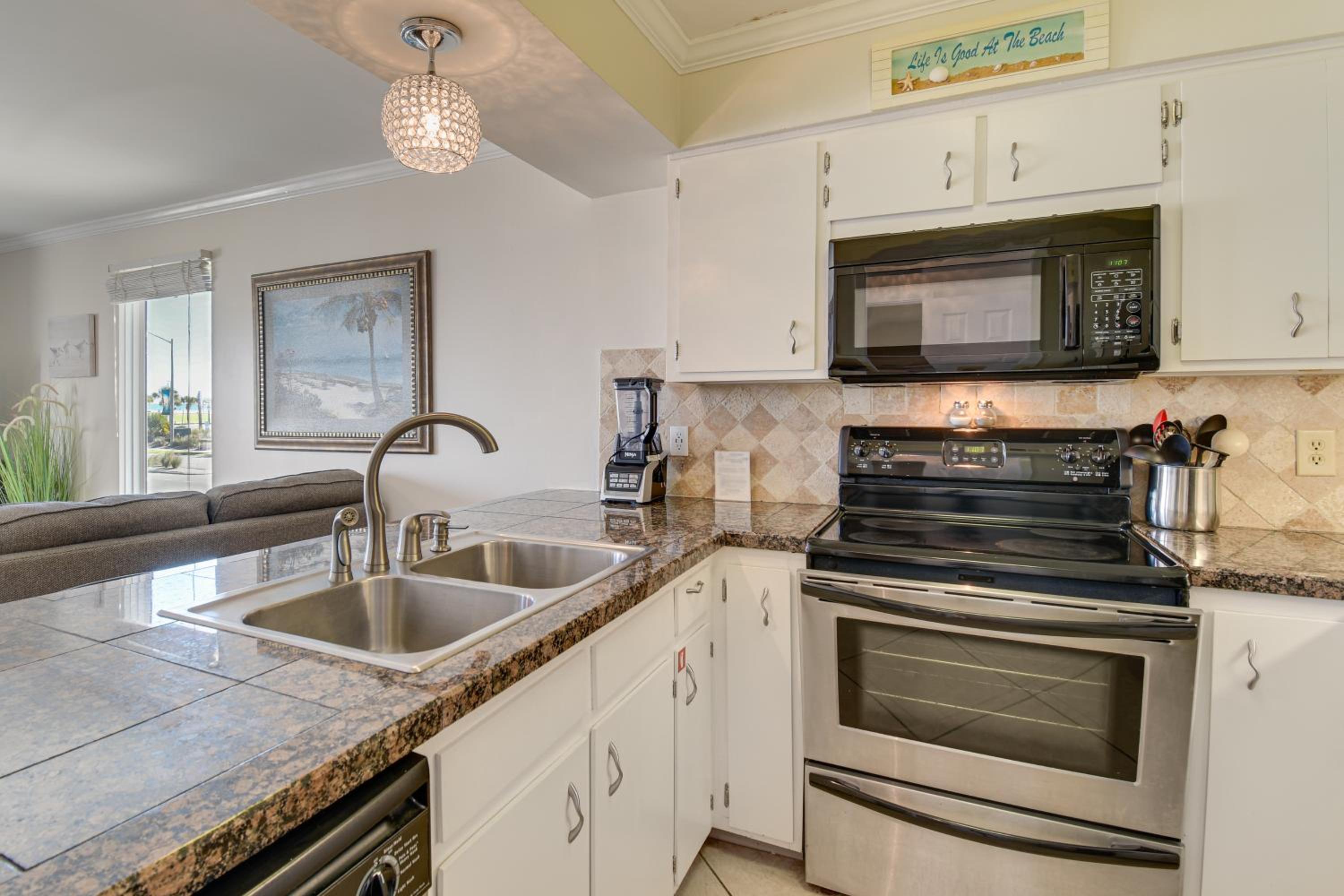 Absolute Best Location! Heart of Gulf Shores Condo