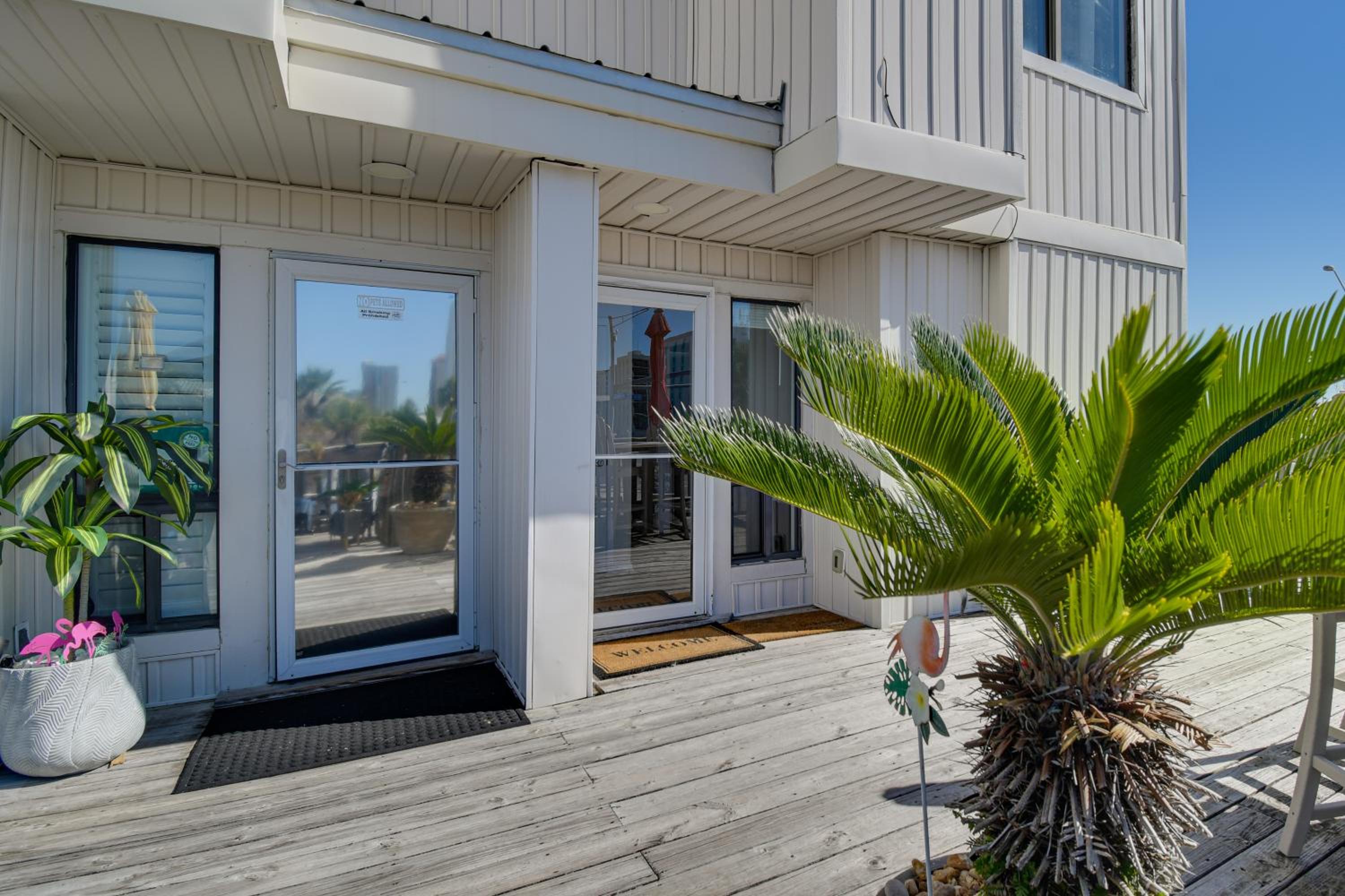 Absolute Best Location! Heart of Gulf Shores Condo