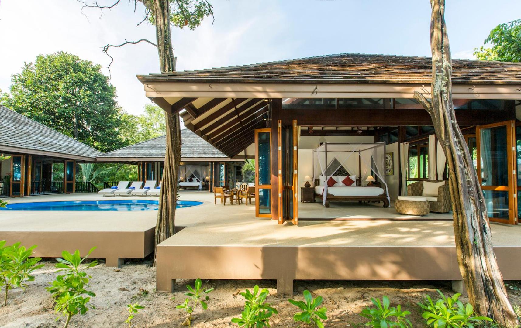 Koh Jum Beach Villas 