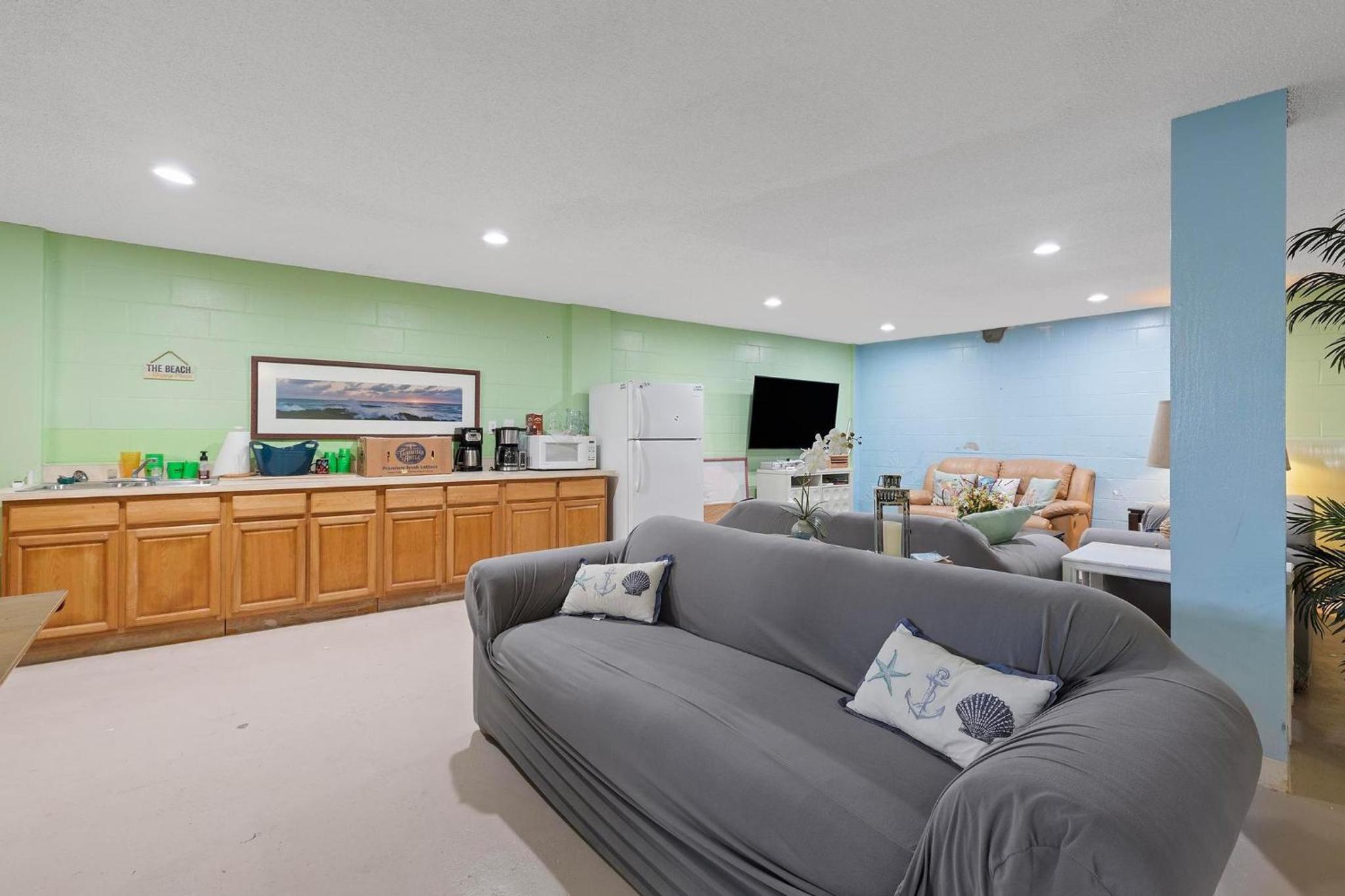 Coronado Towers 104