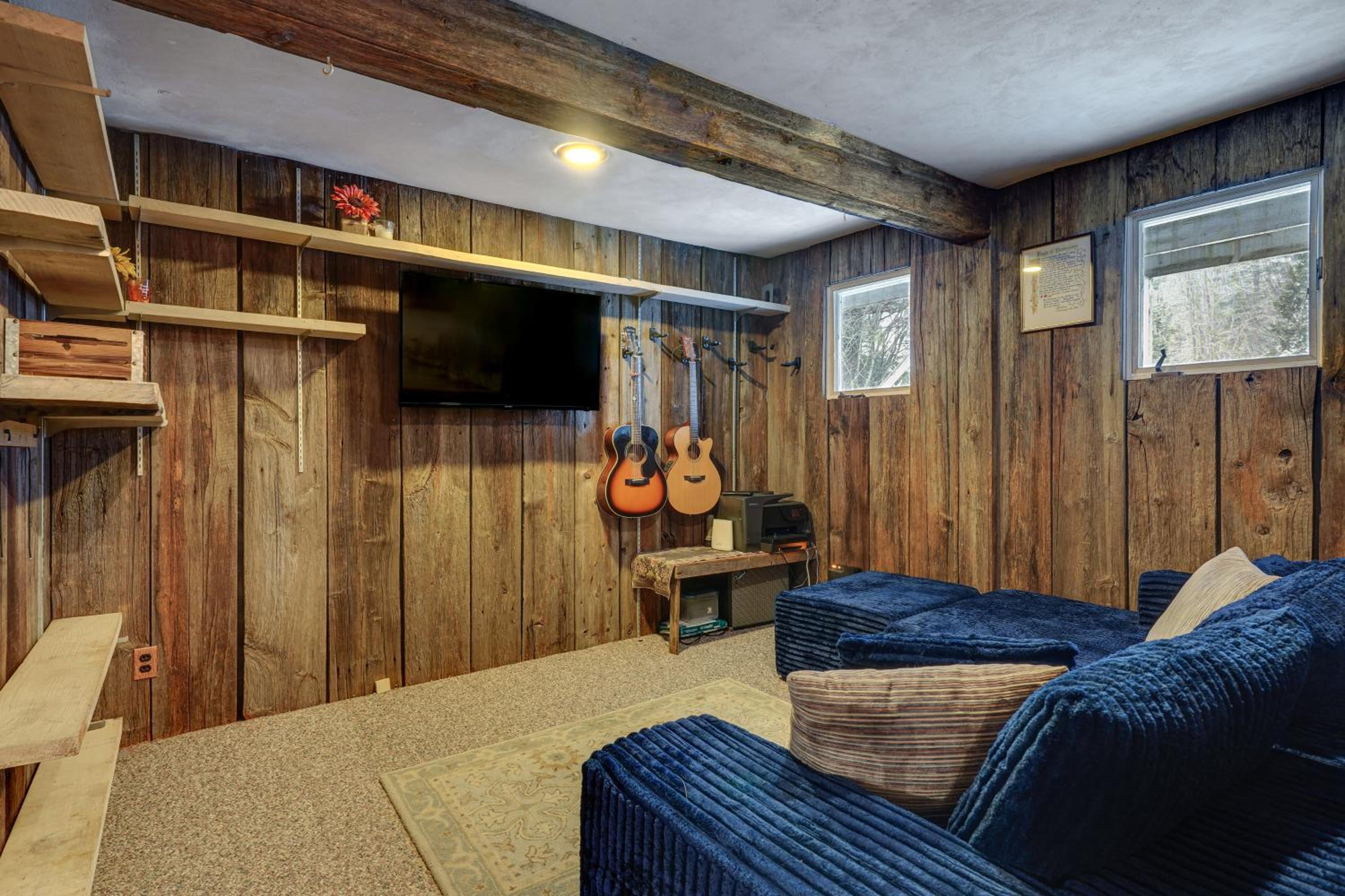 3 Mi to Mount Snow Spacious West Dover Home