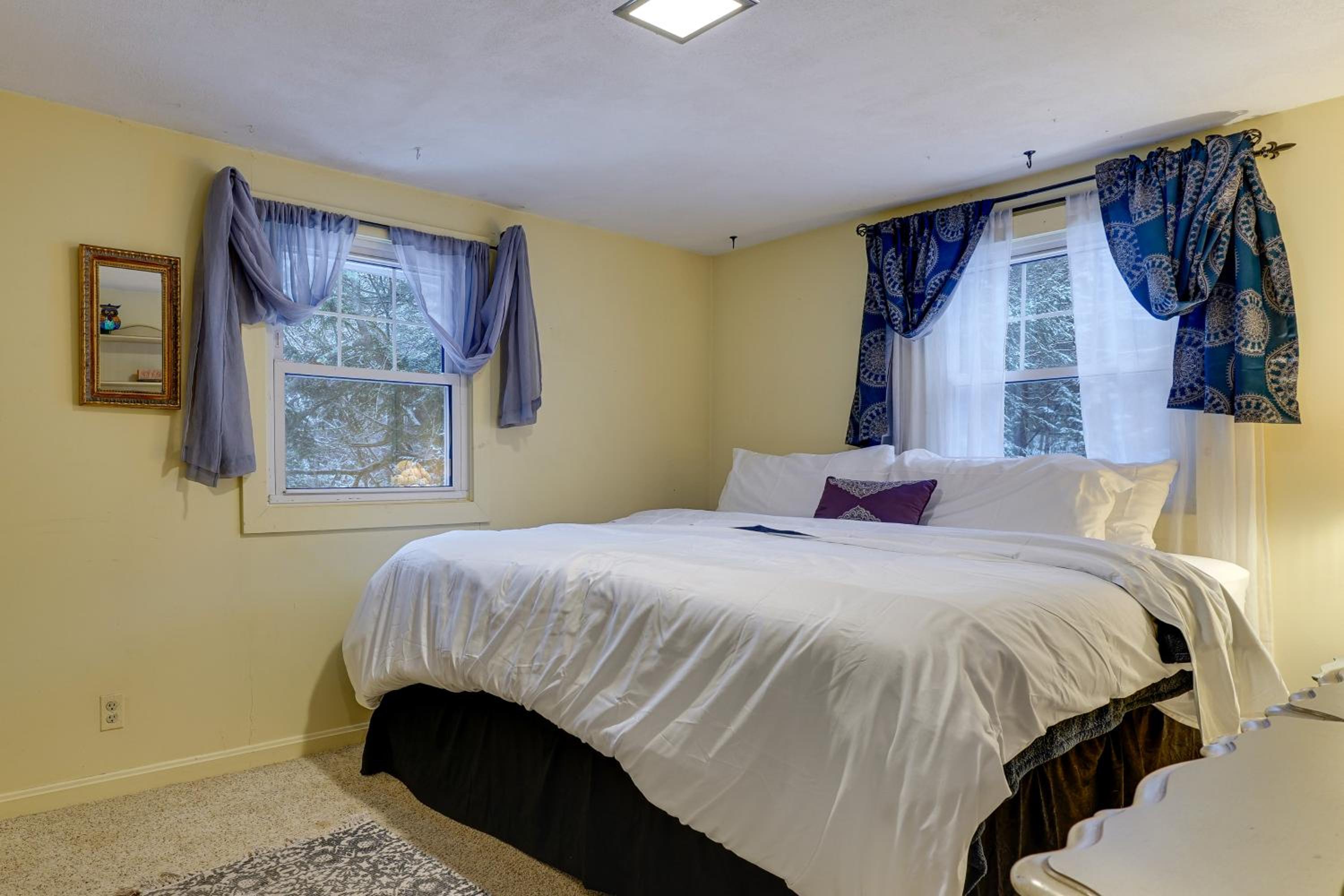 3 Mi to Mount Snow Spacious West Dover Home