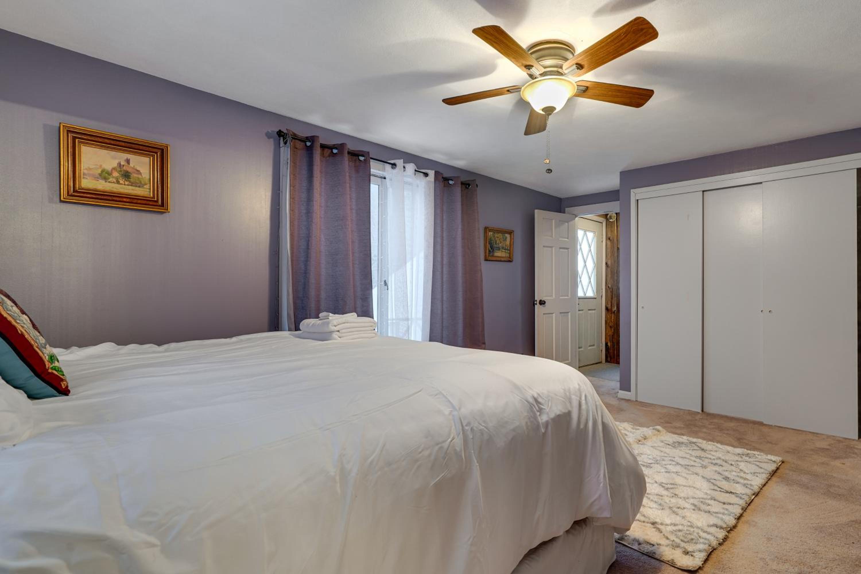 3 Mi to Mount Snow Spacious West Dover Home