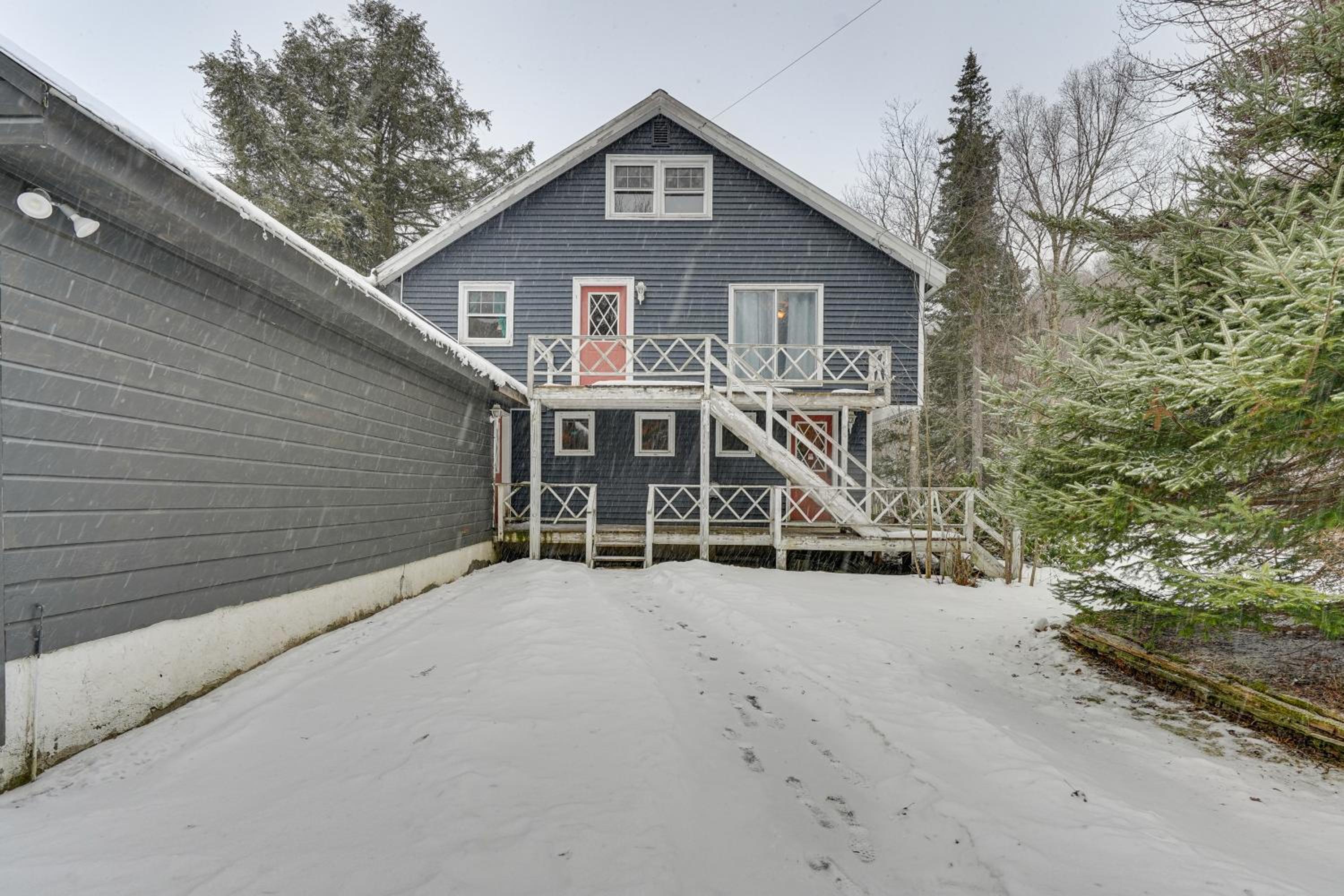 3 Mi to Mount Snow Spacious West Dover Home