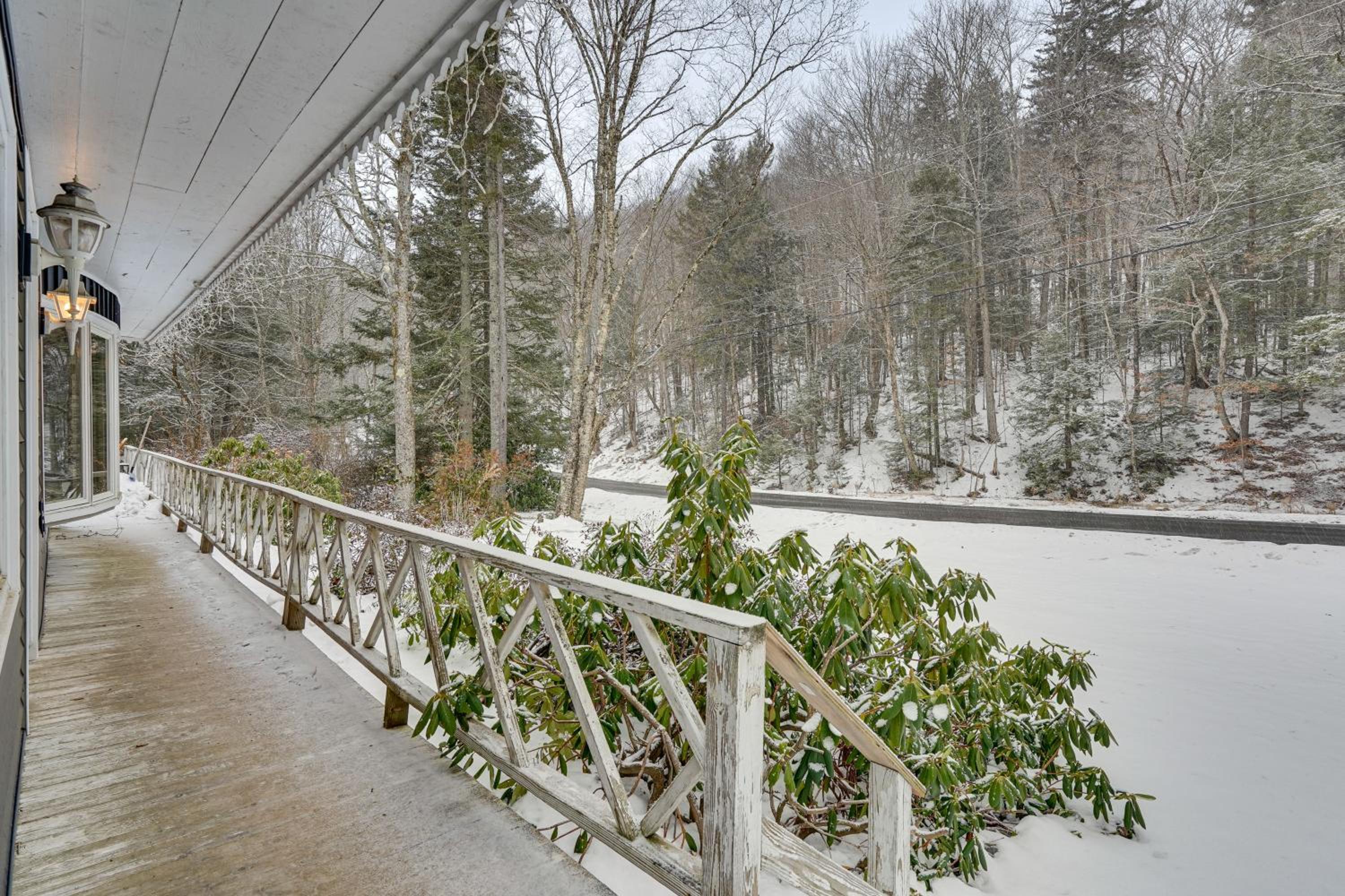 3 Mi to Mount Snow Spacious West Dover Home