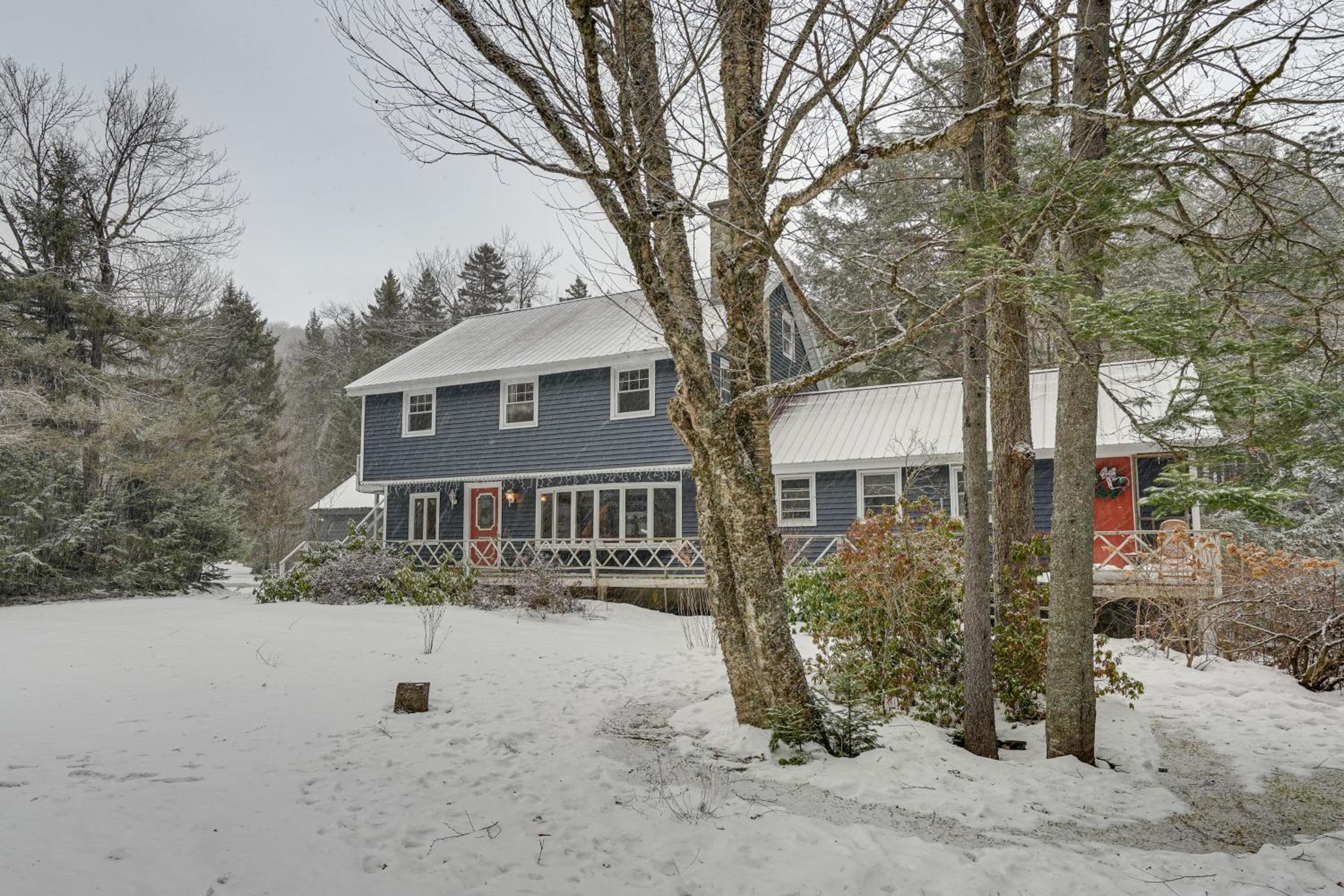 3 Mi to Mount Snow Spacious West Dover Home