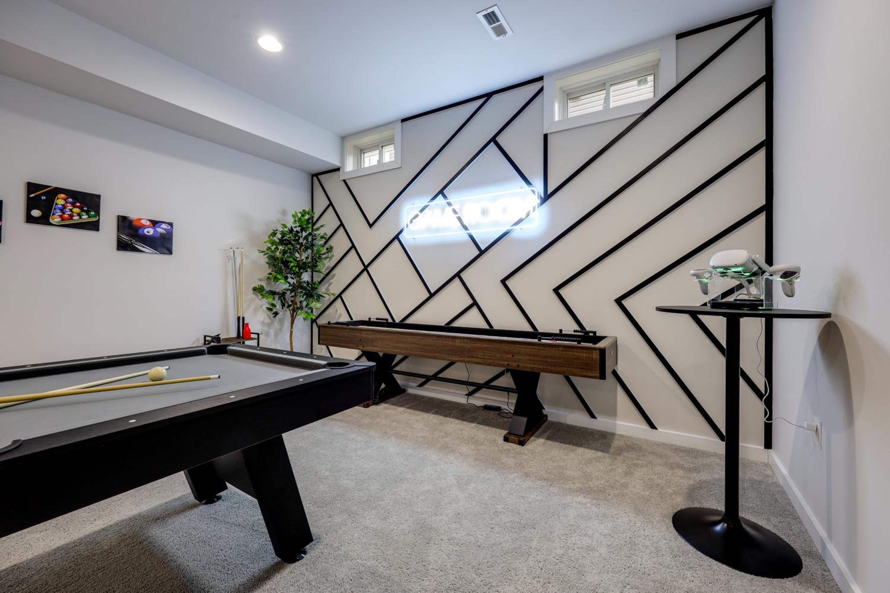 1 Mile to Quantico 5BR Home with Game Room!