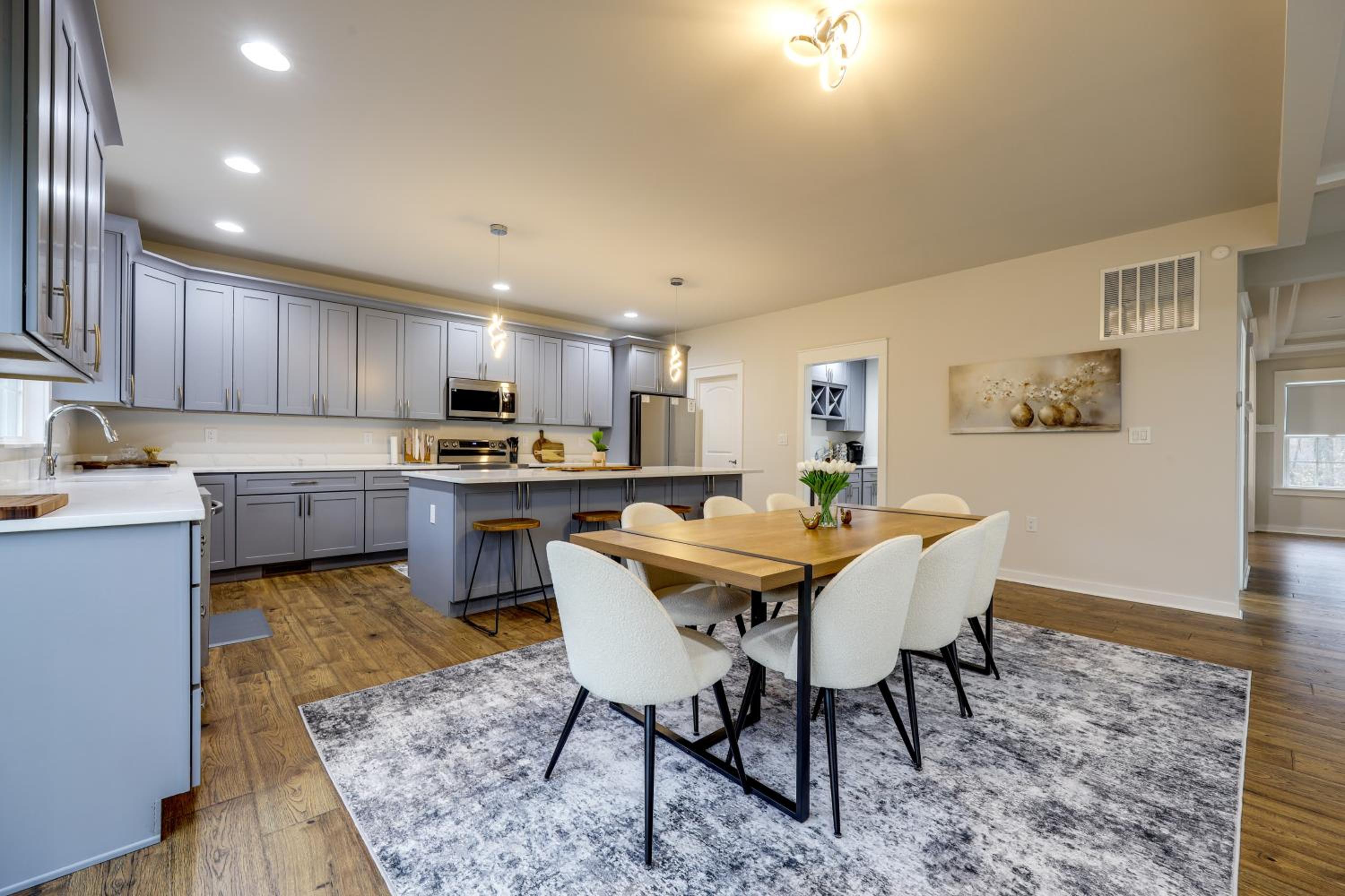 1 Mile to Quantico 5BR Home with Game Room!